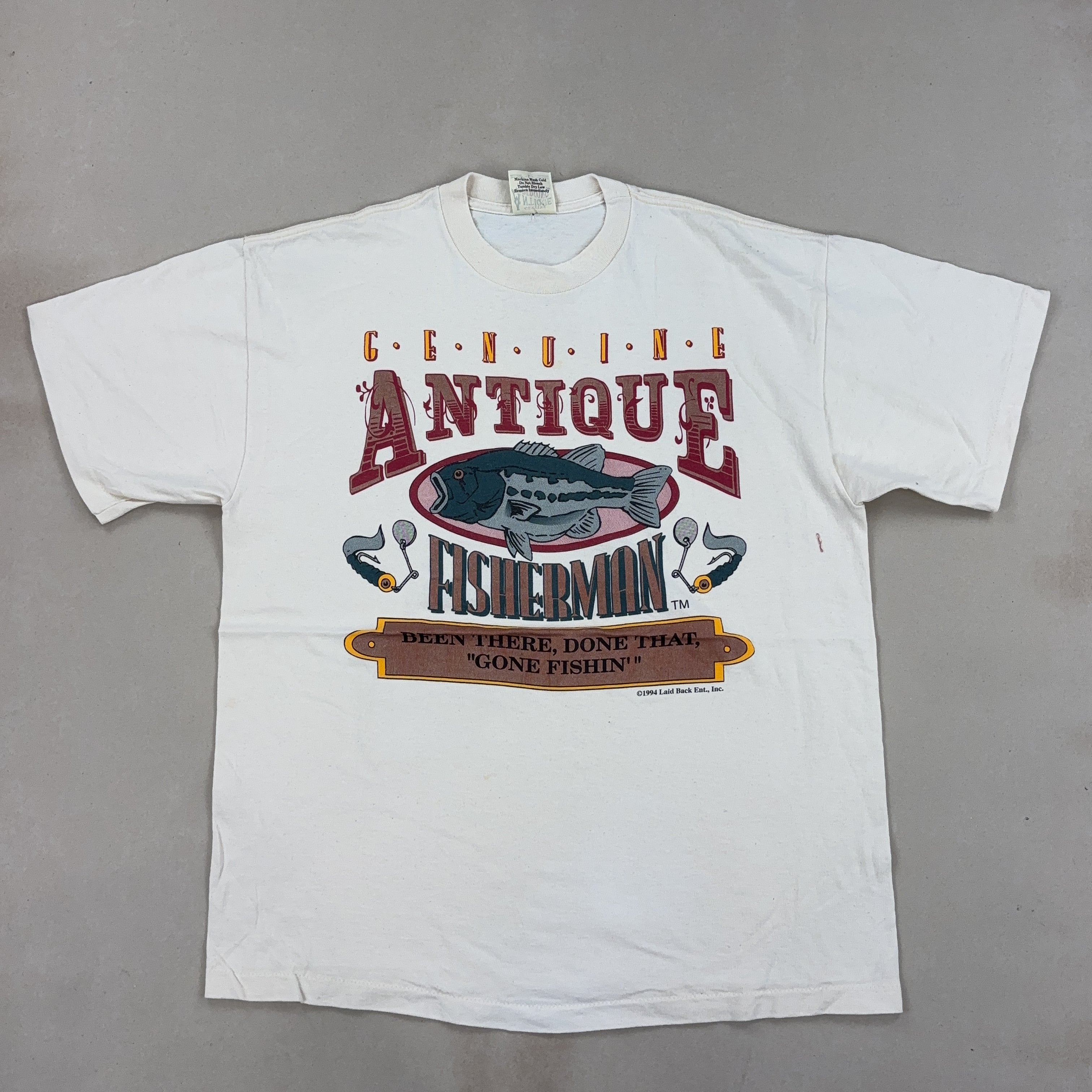 FISHERMAN GRAPHIC TEE - LARGE