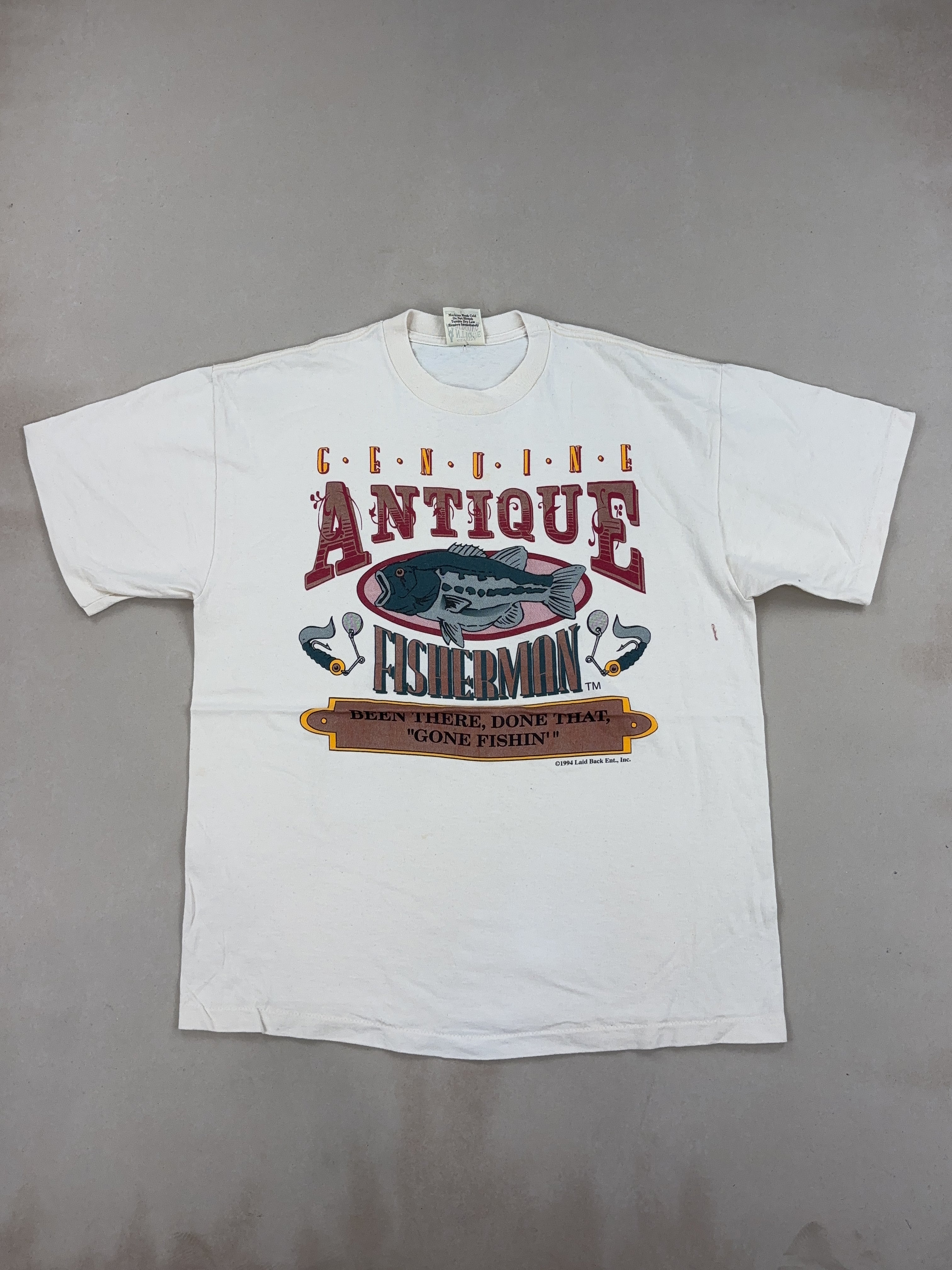 FISHERMAN GRAPHIC TEE - LARGE