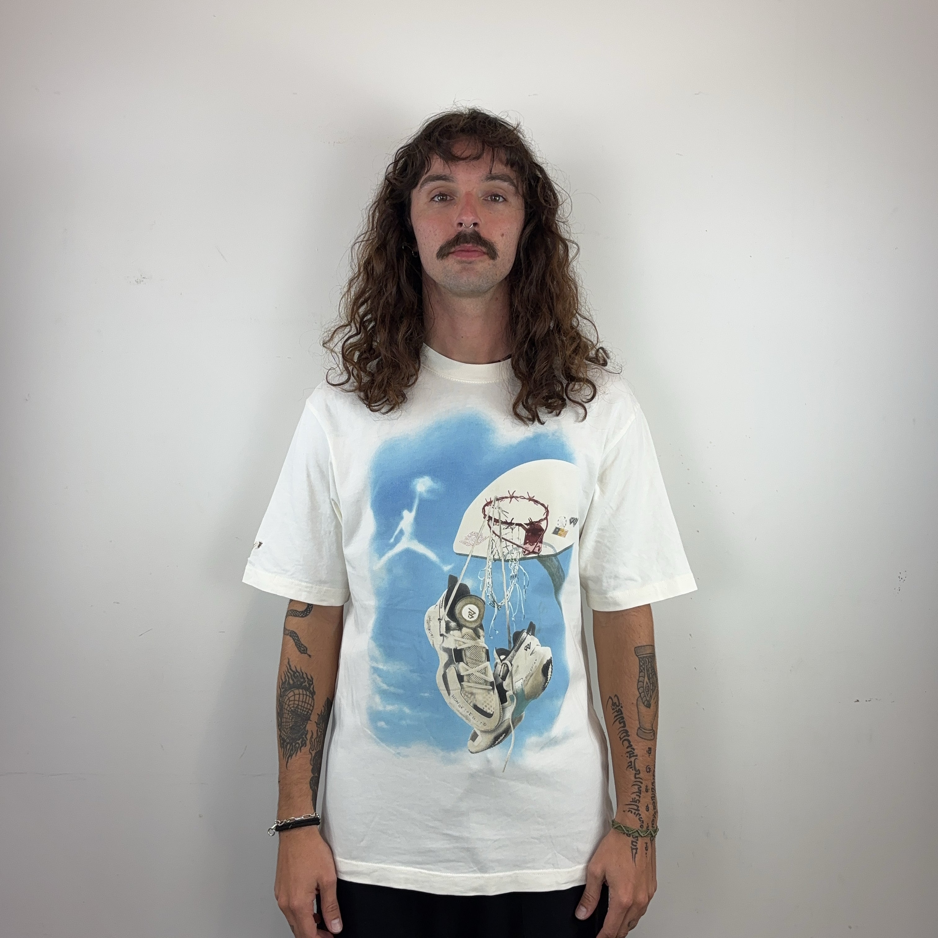 JORDAN TEE - MEDIUM