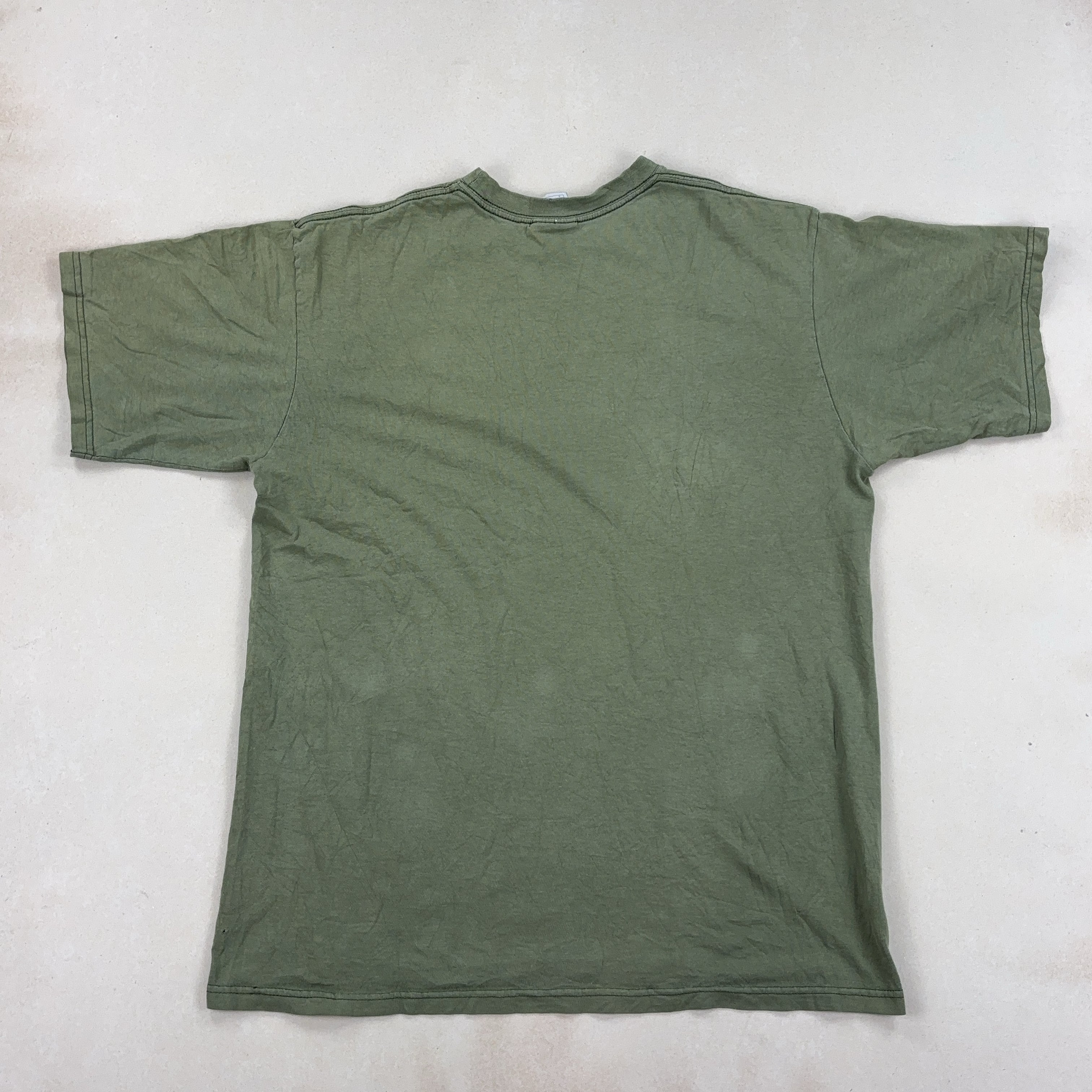 NIKE TEE - MEDIUM