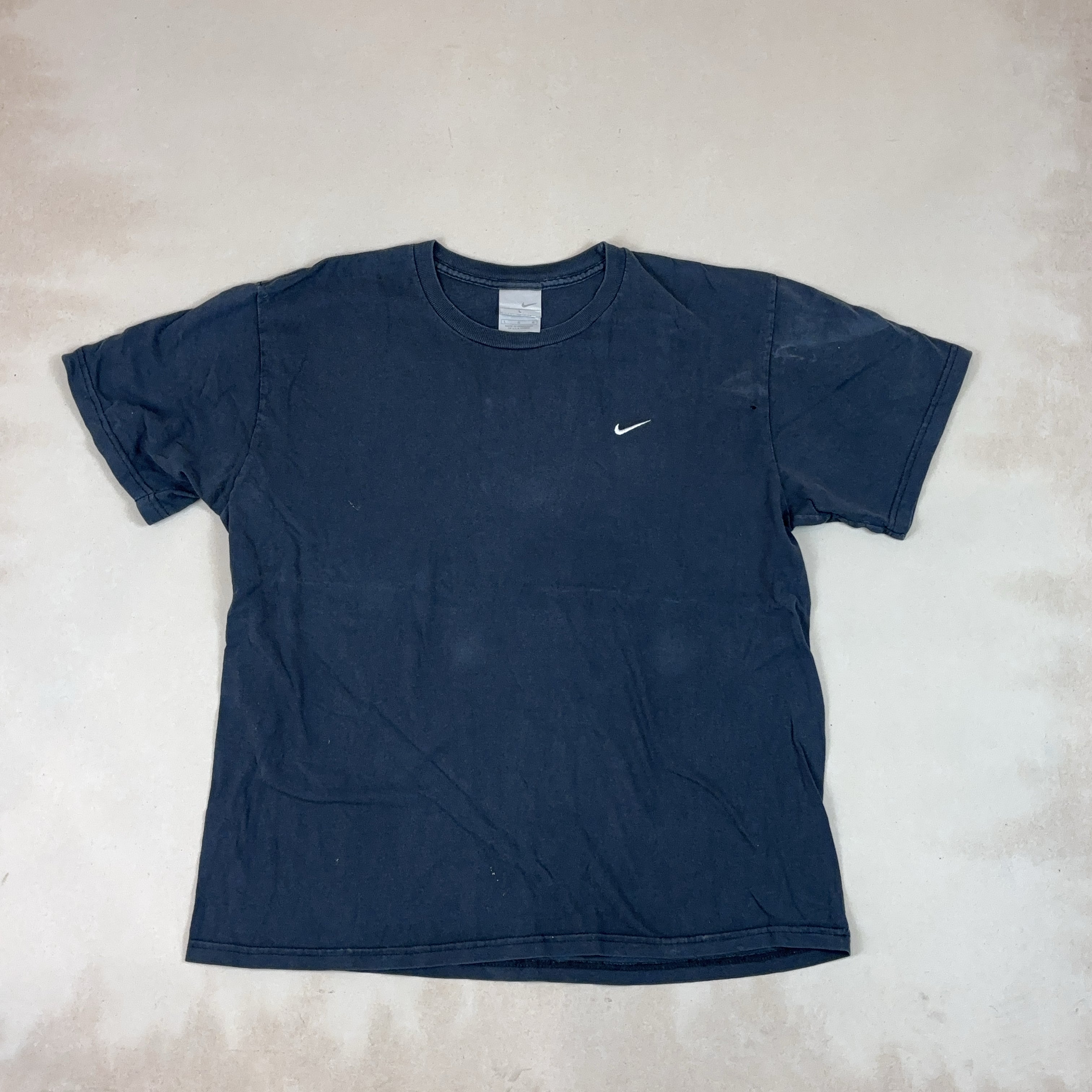 NIKE TEE - LARGE