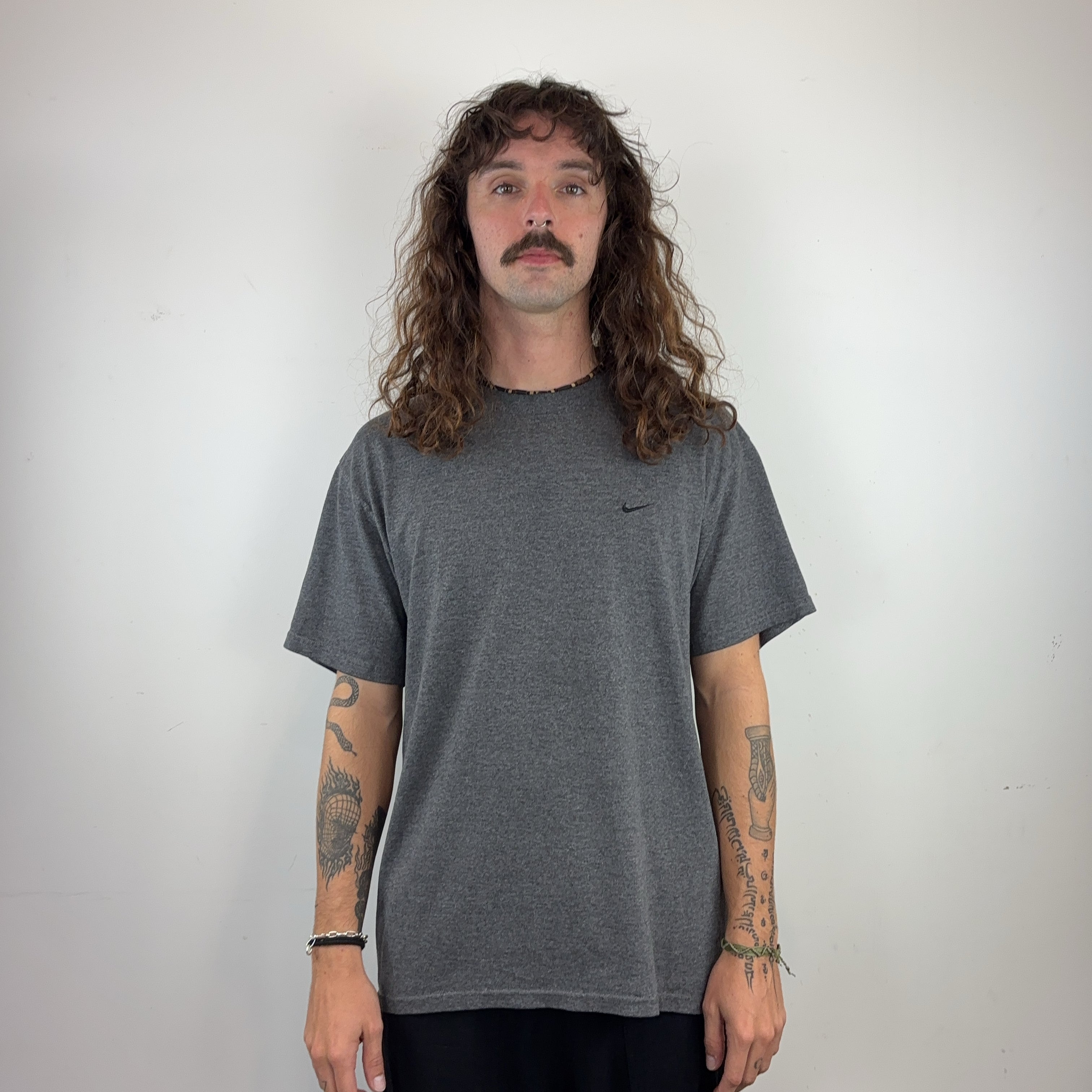 NIKE TEE - LARGE