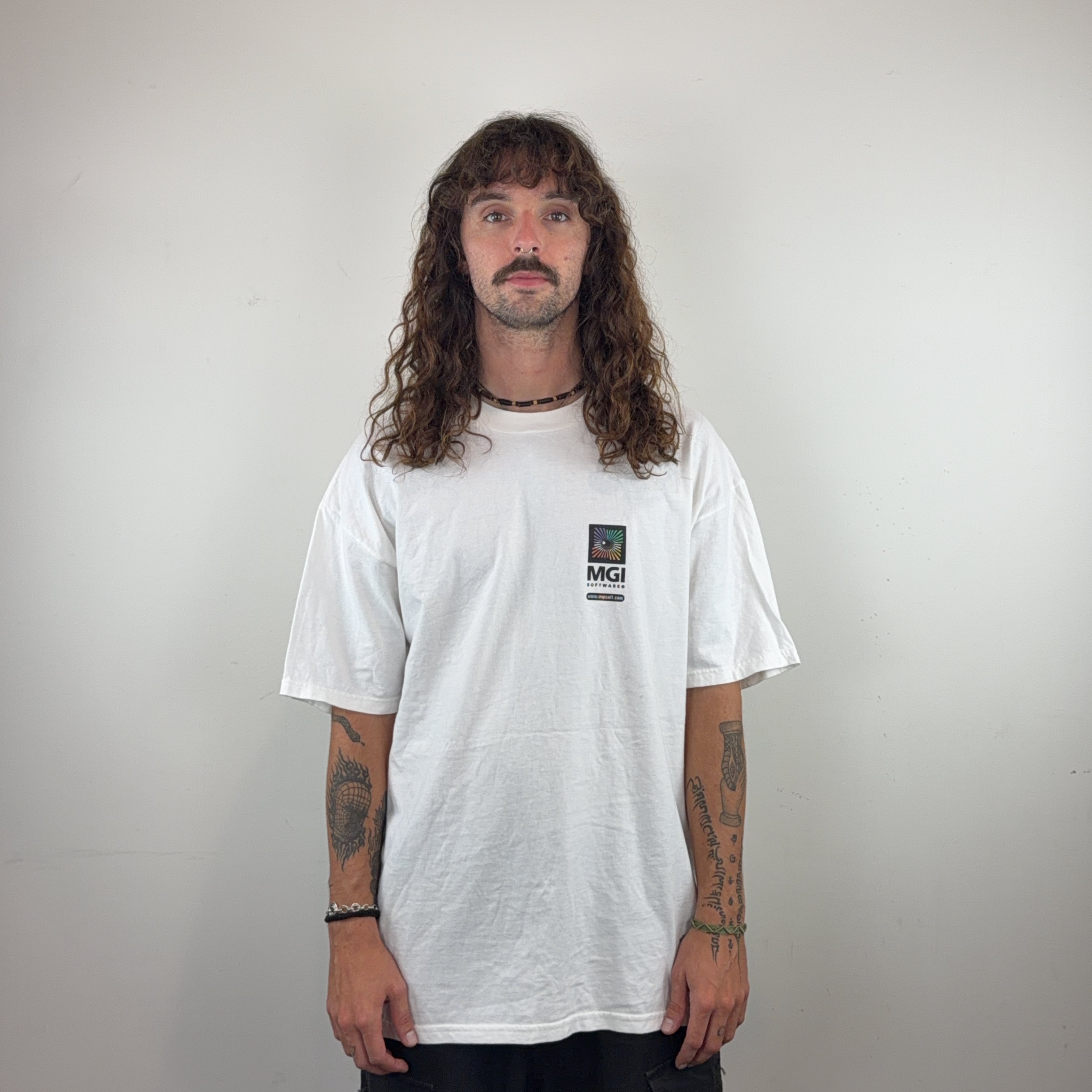 GRAPHIC WHITE TEE - X LARGE