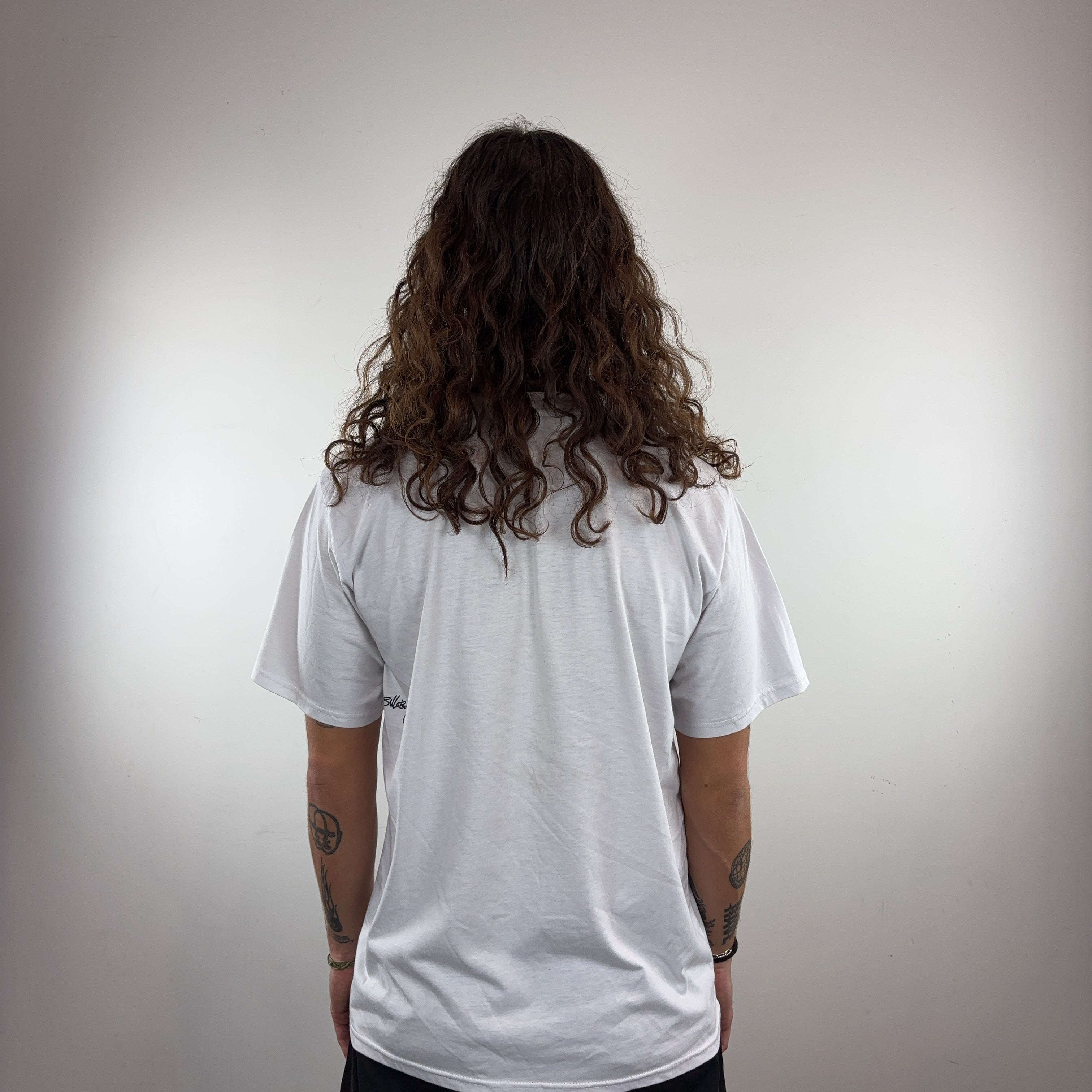 WHITE BILLABONG TEE - MEDIUM