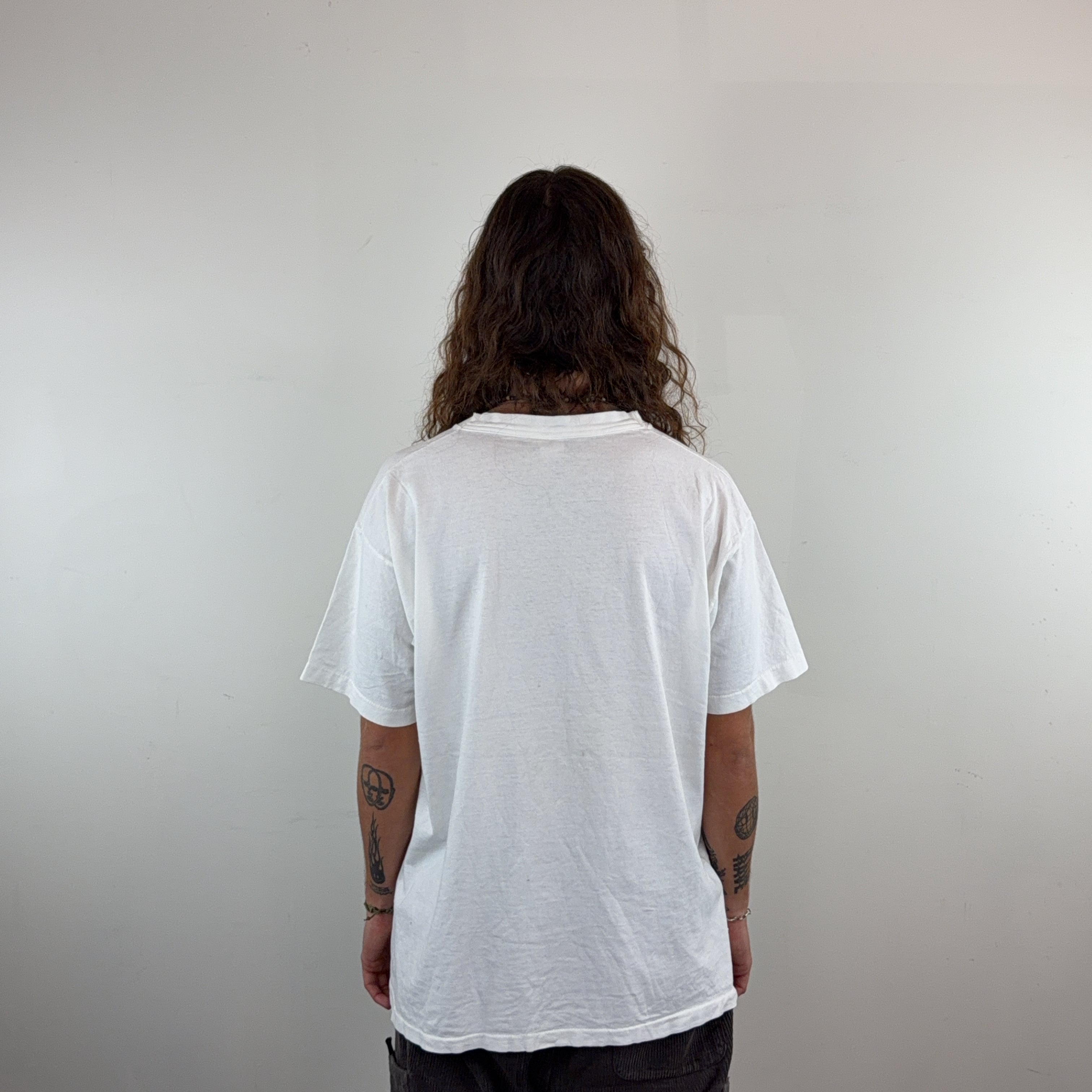 FRUIT OF THE LOOM TEE - LARGE