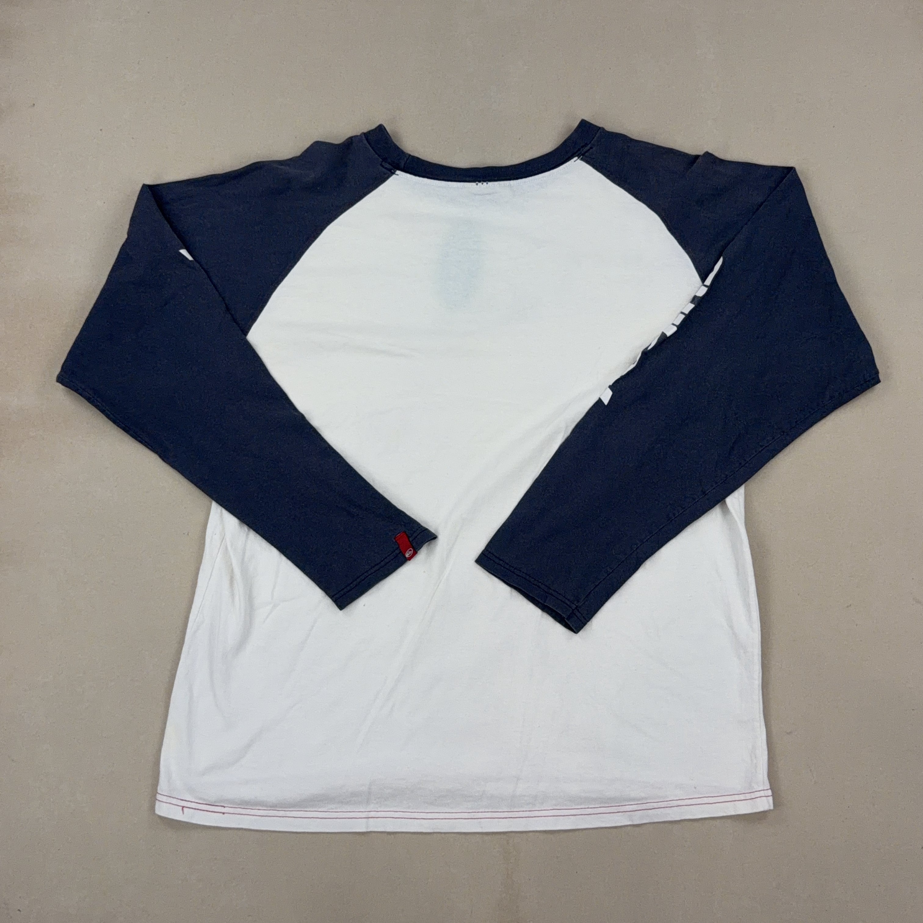 QUIKSILVER LONG SLEEVE - LARGE
