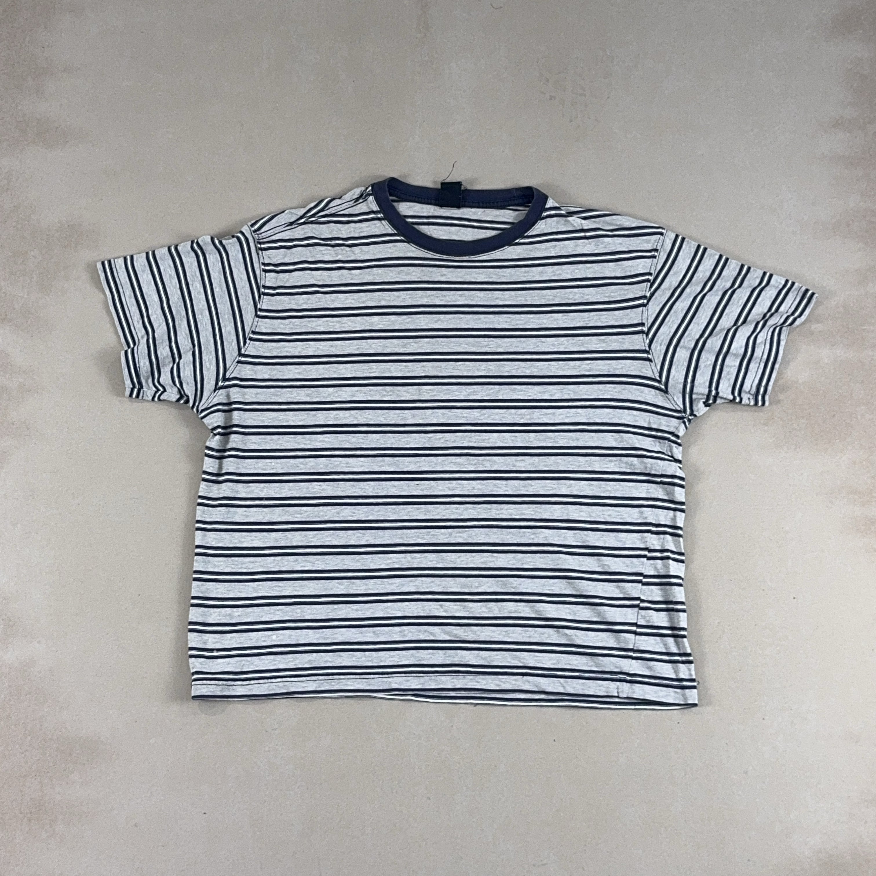 GAP TEE - LARGE
