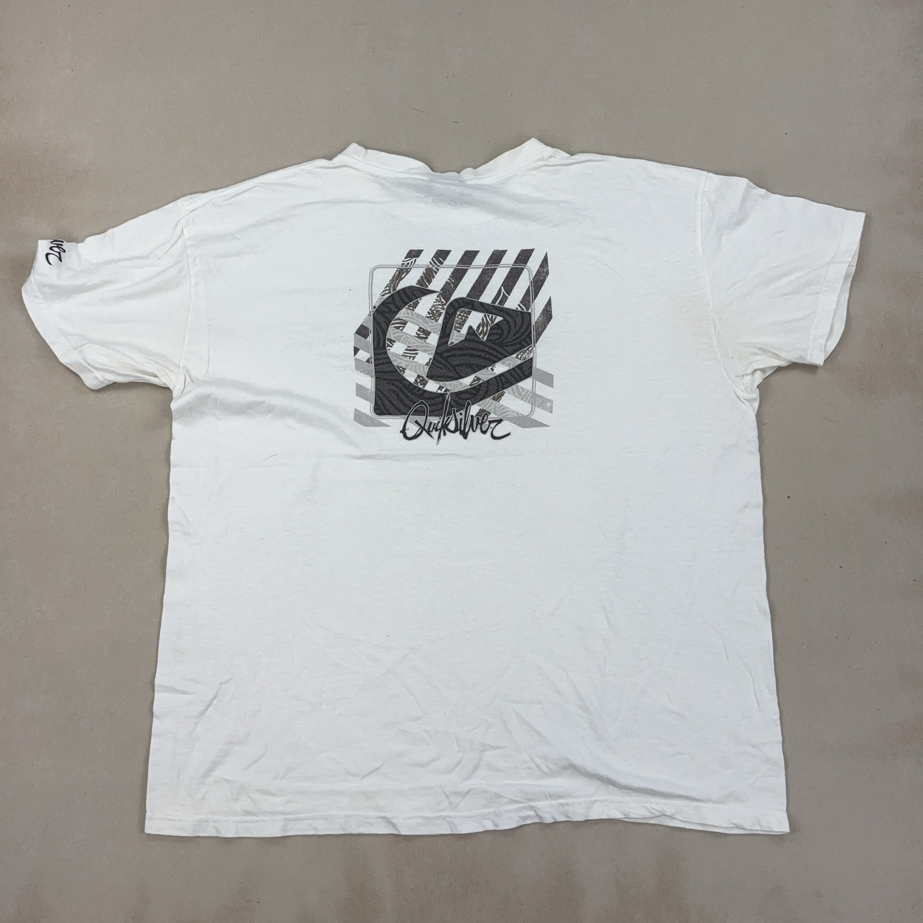 QUIKSILVER TEE - LARGE