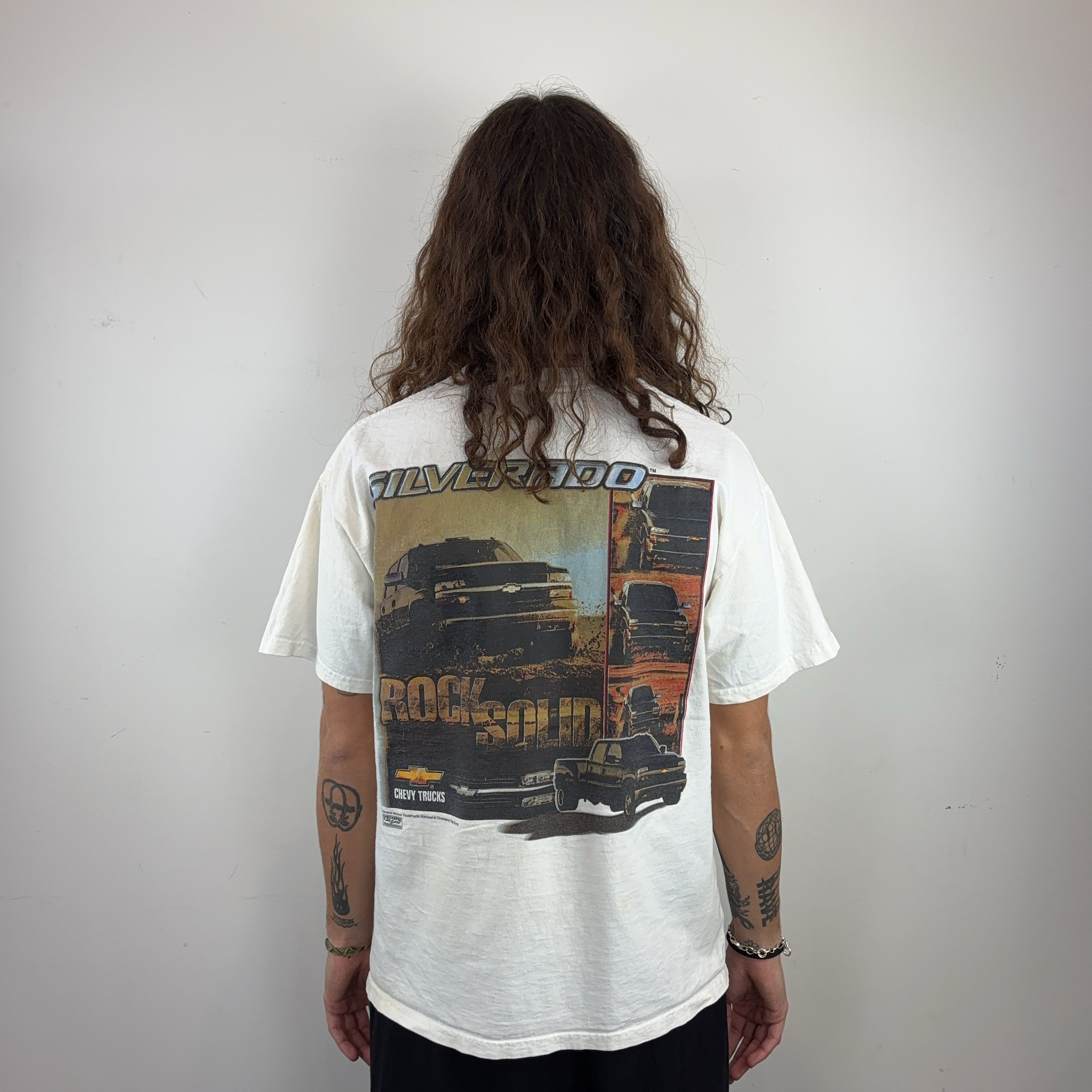 'SILVERADO' TEE - MEDIUM