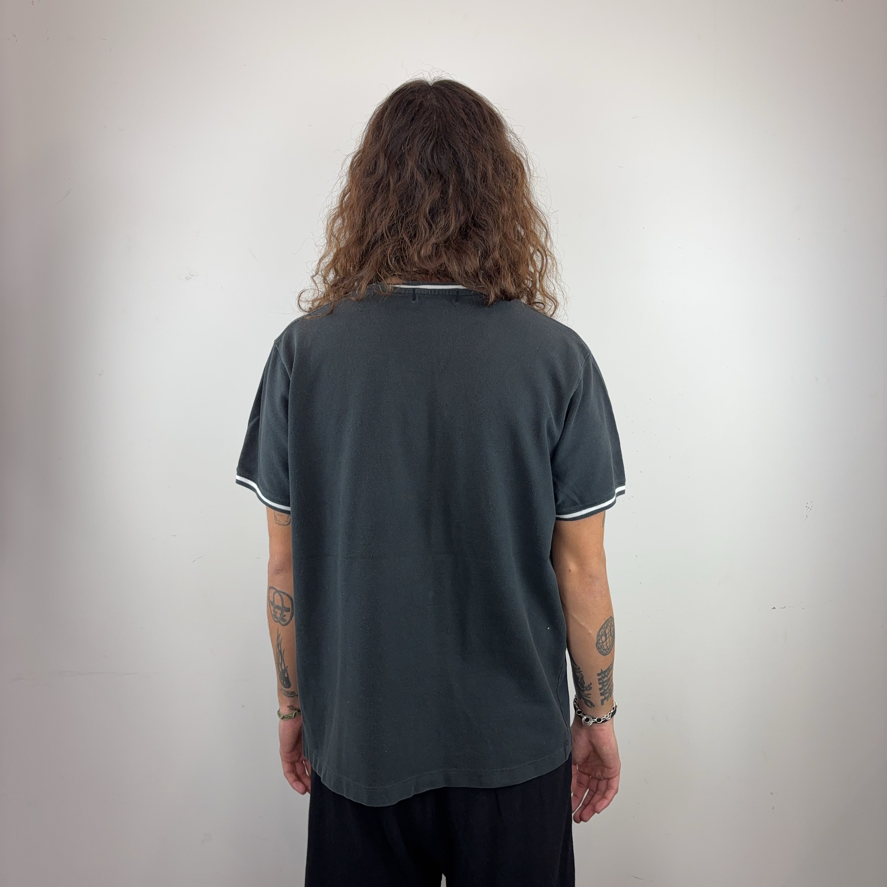 RALPH LAUREN V-NECK TEE - LARGE