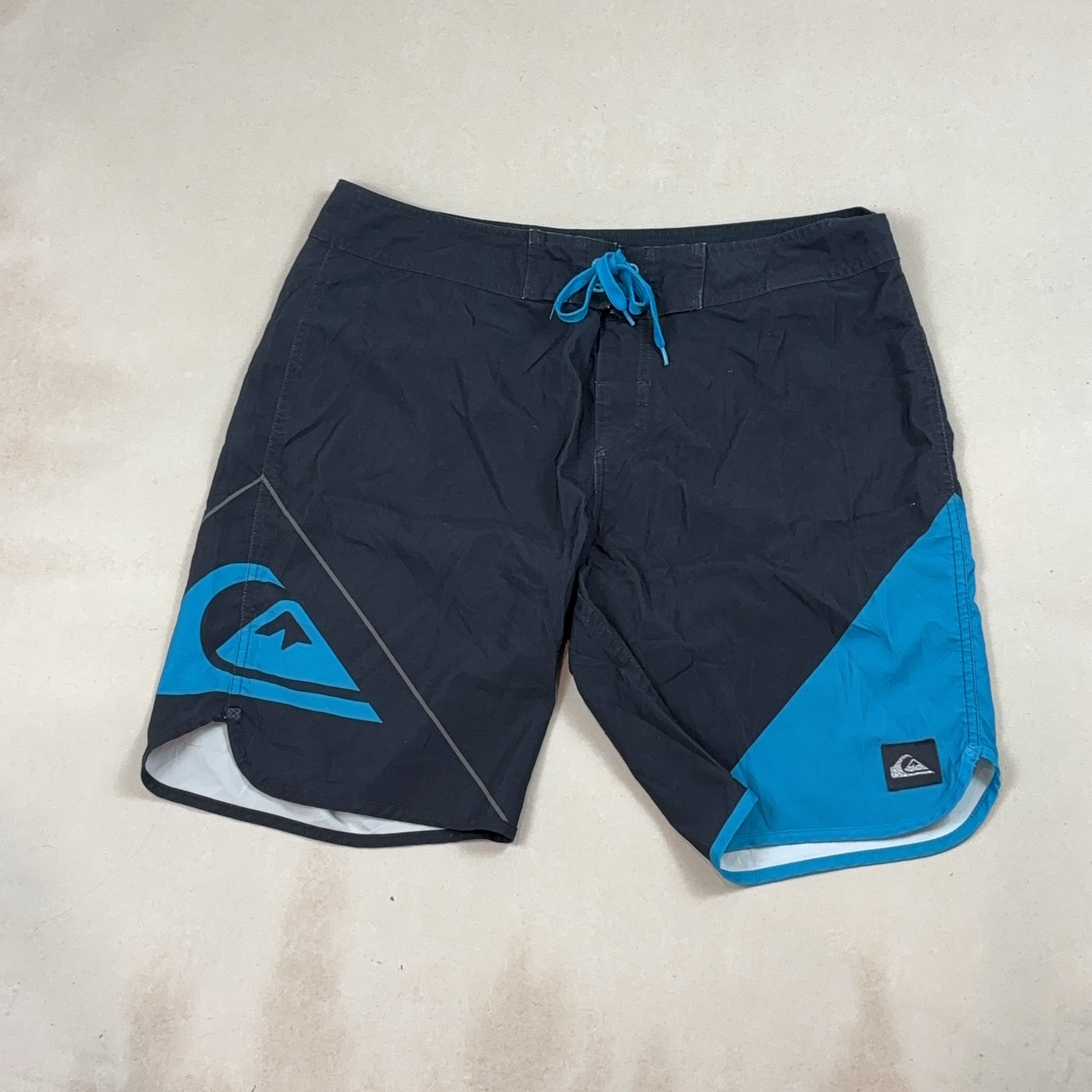 QUIKSILVER BOARDIES - 2X LARGE