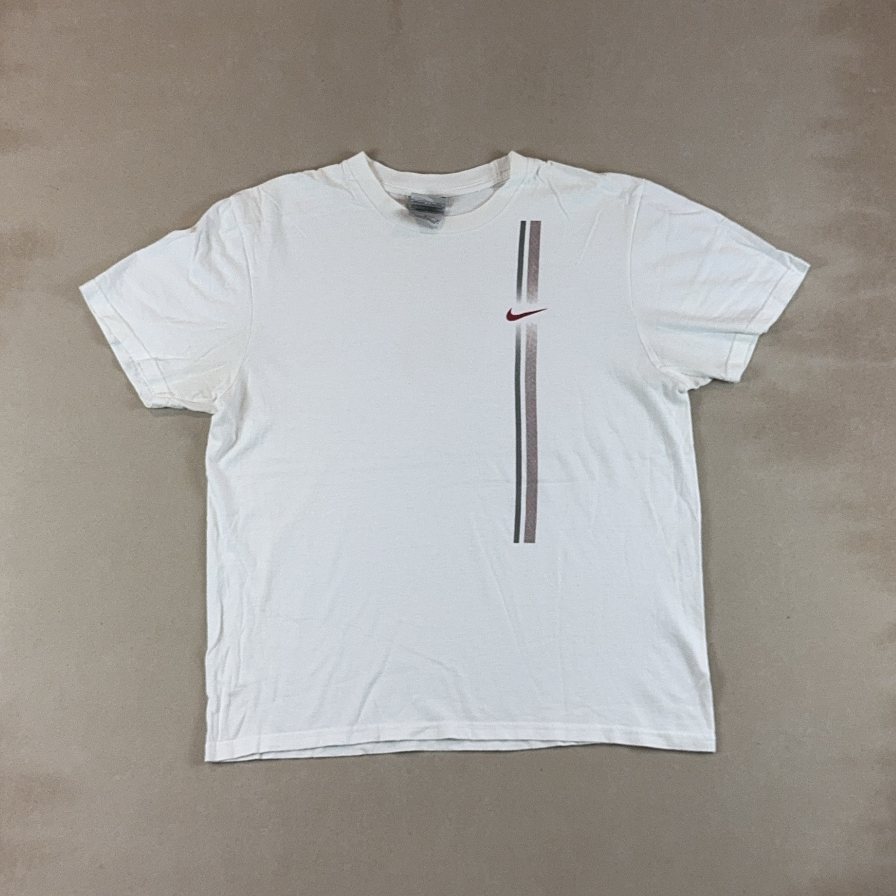 NIKE WHITE TEE - LARGE