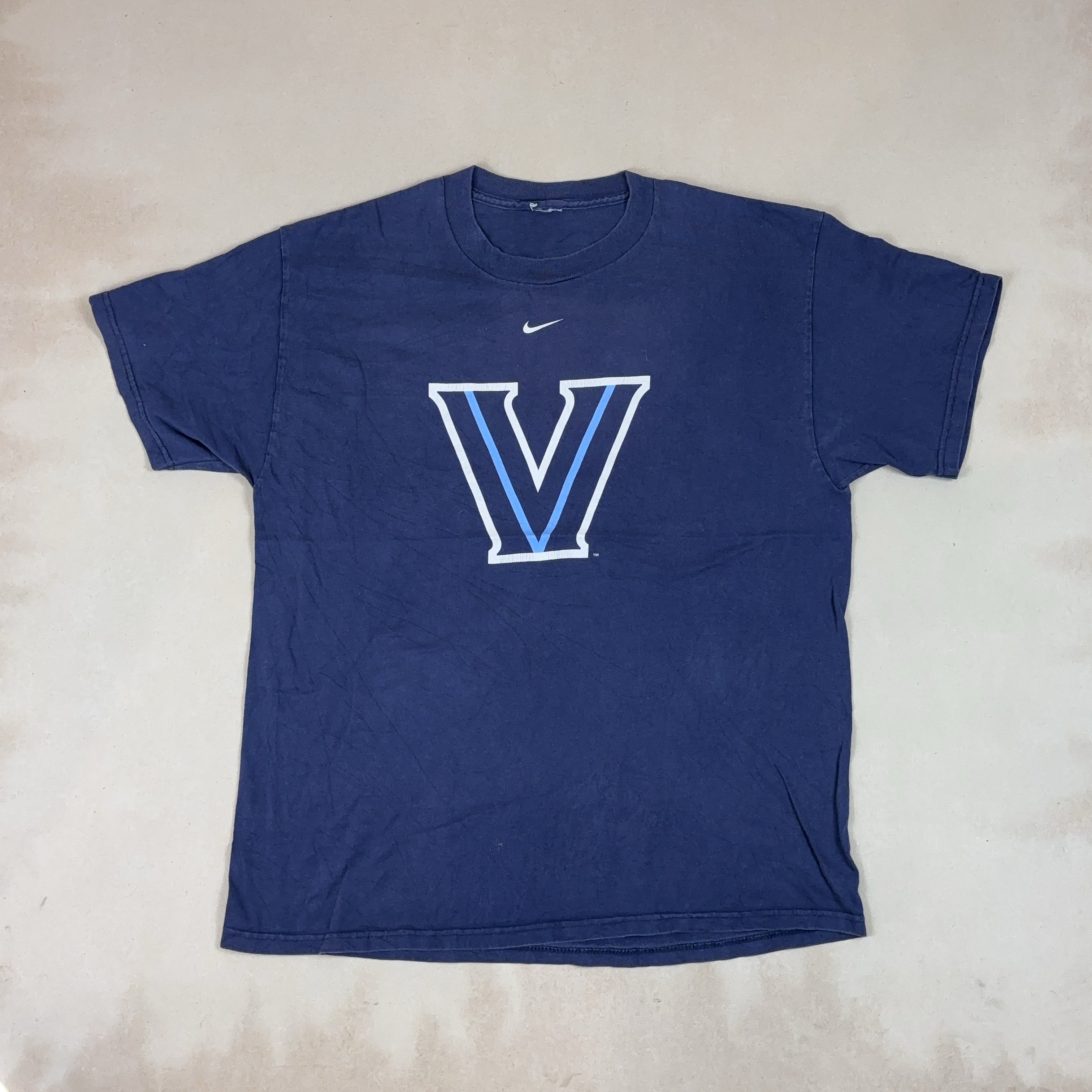 NIKE NAVY BLUE TEE - MEDIUM