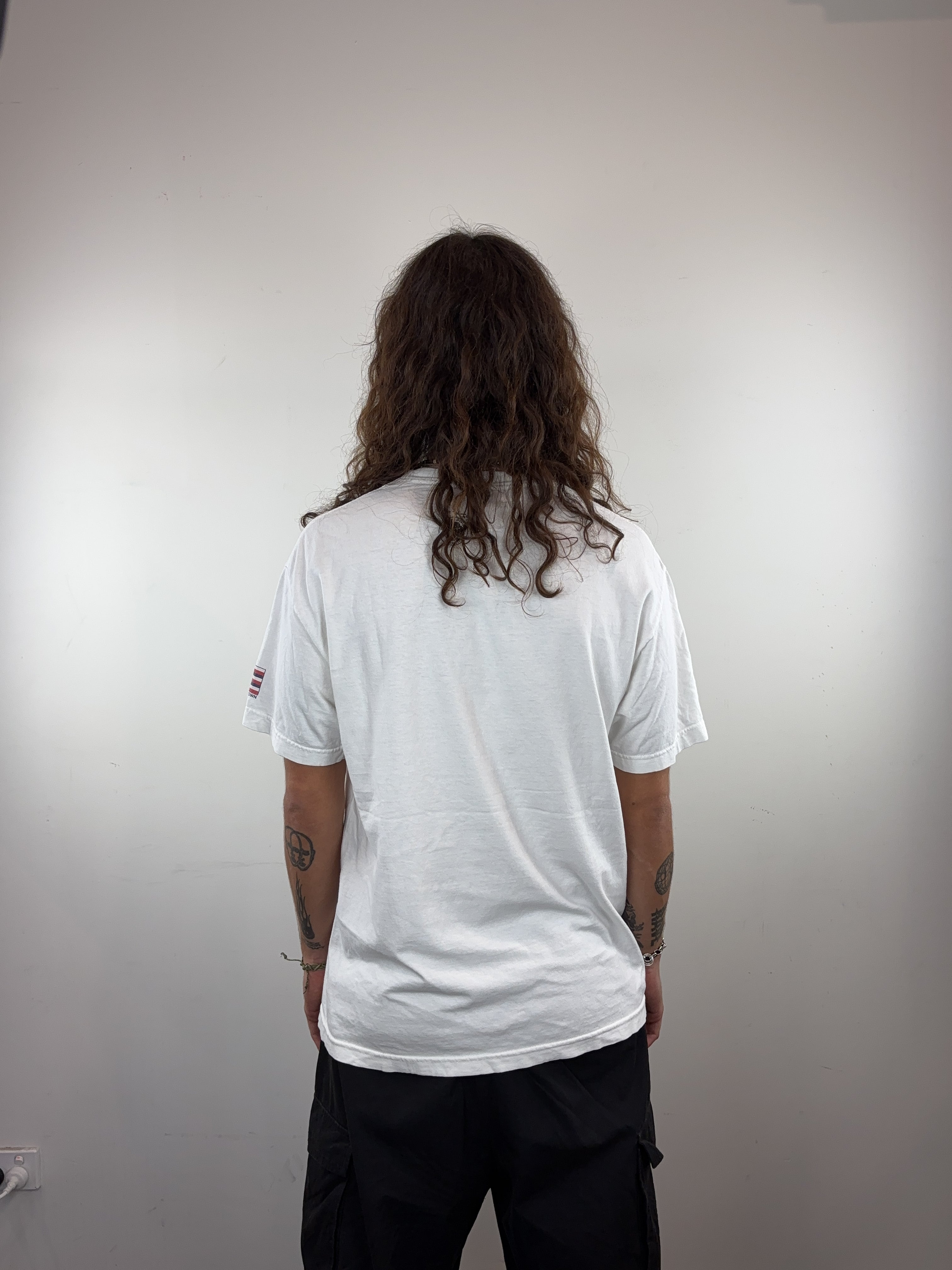 T&C SURF DESIGNS TEE - MEDIUM
