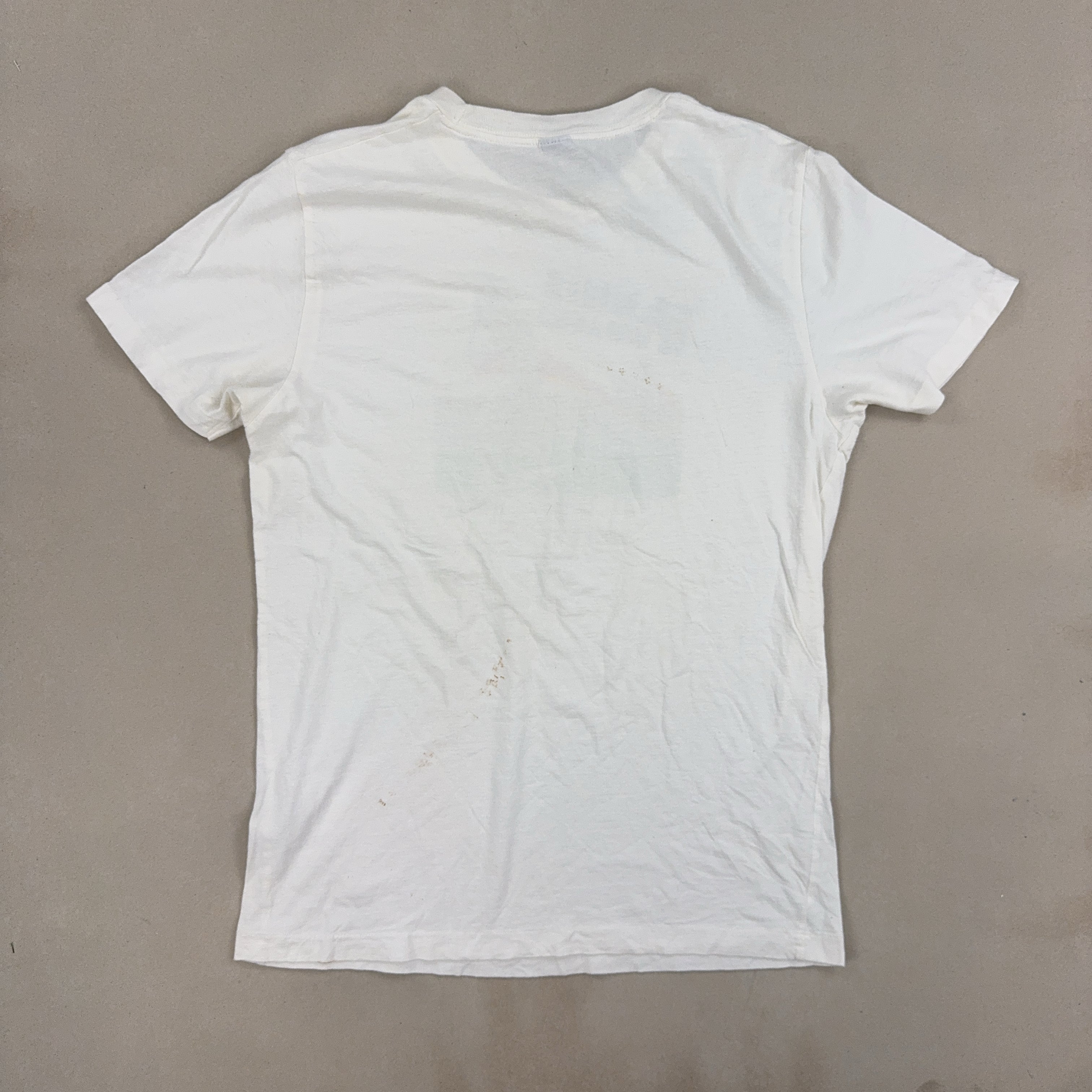 GRAPHIC TEE - MEDIUM