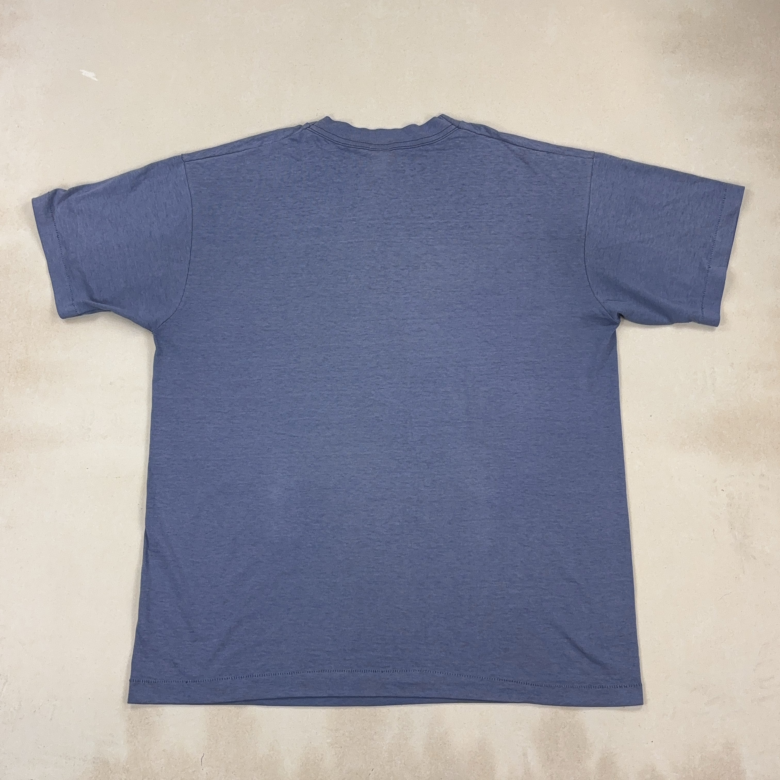 WOLVES GRAPHIC TEE - LARGE