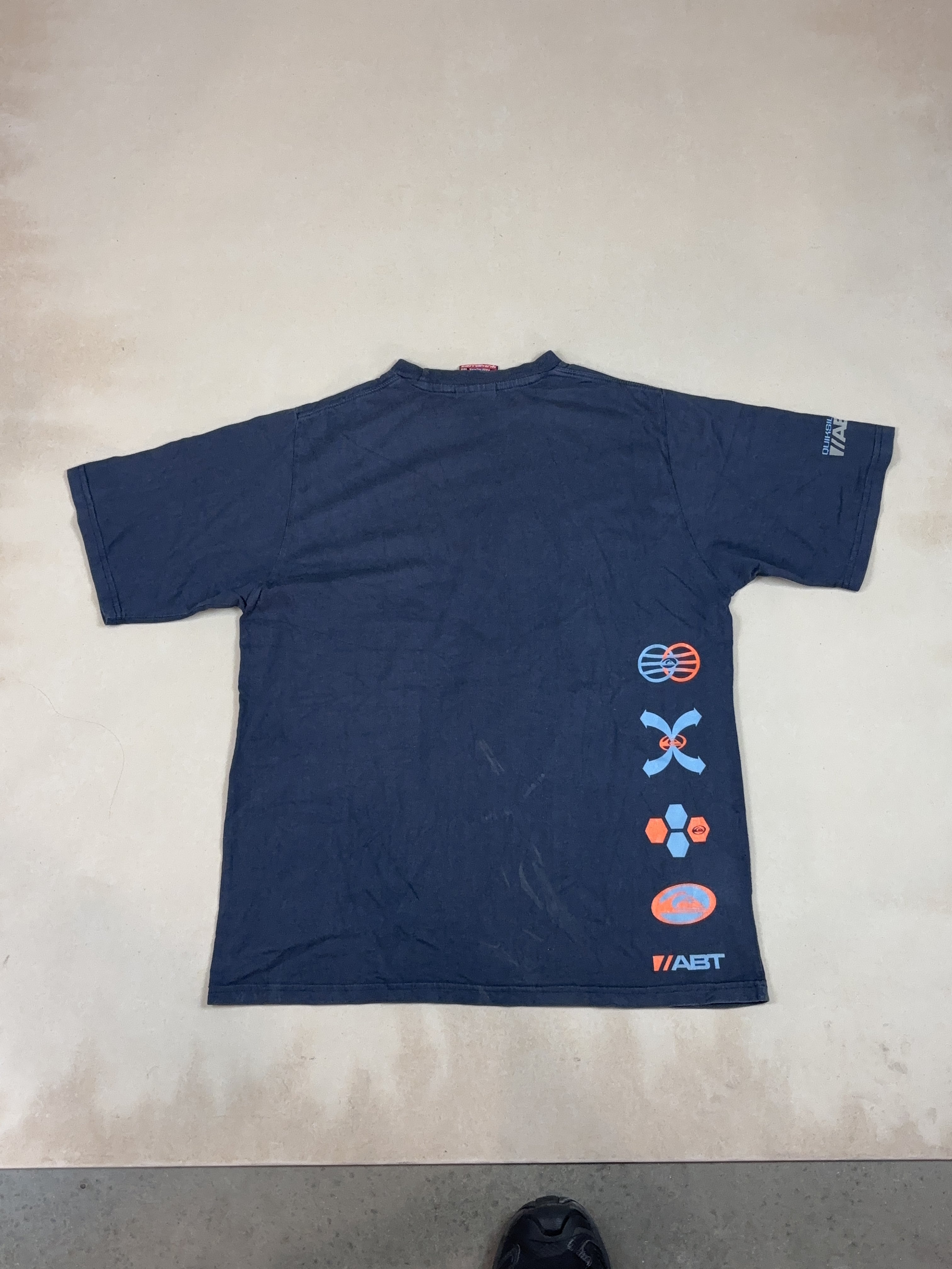 QUIKSILVER TEE - SMALL