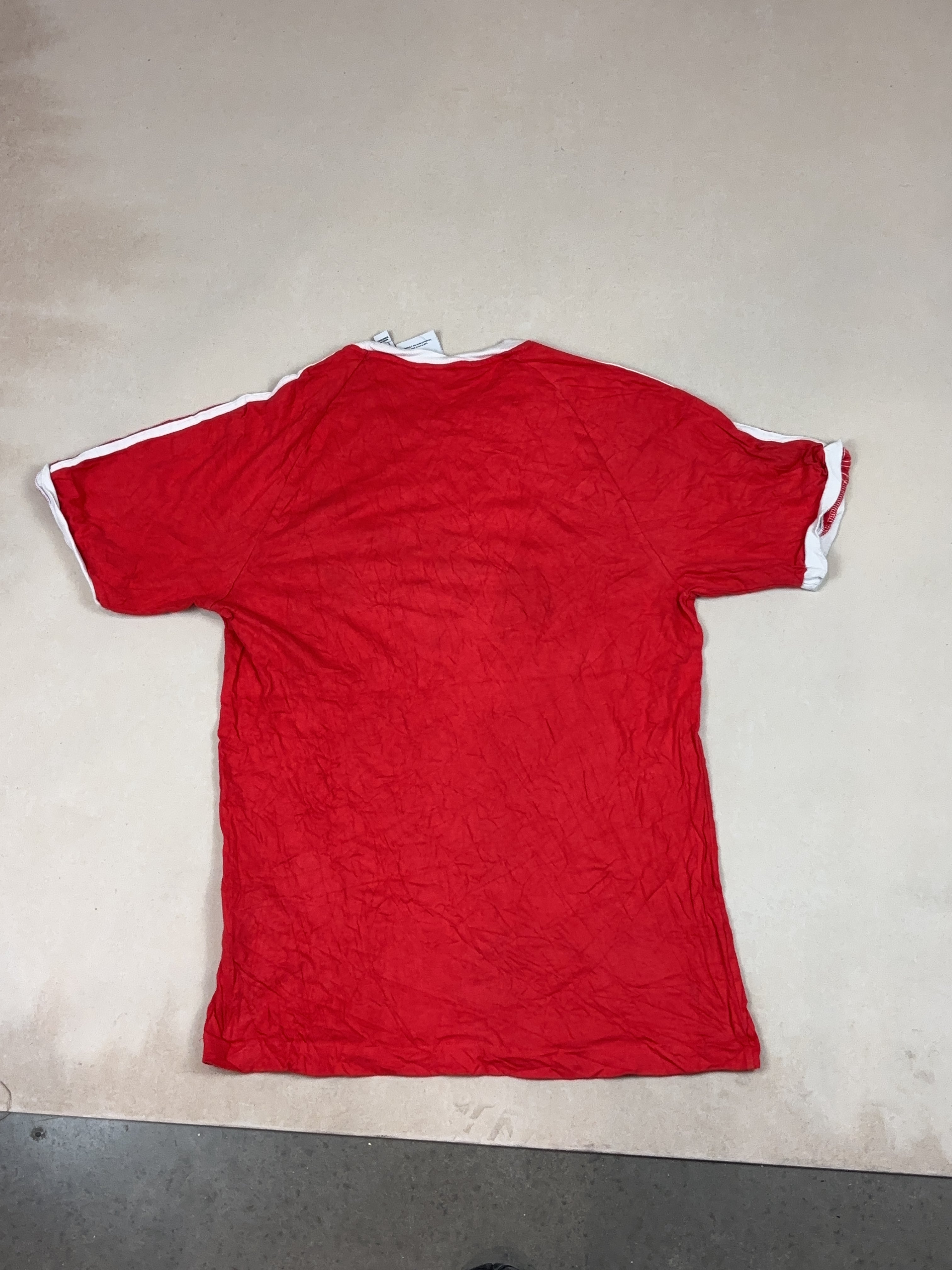 ADIDAS TEE - MEDIUM