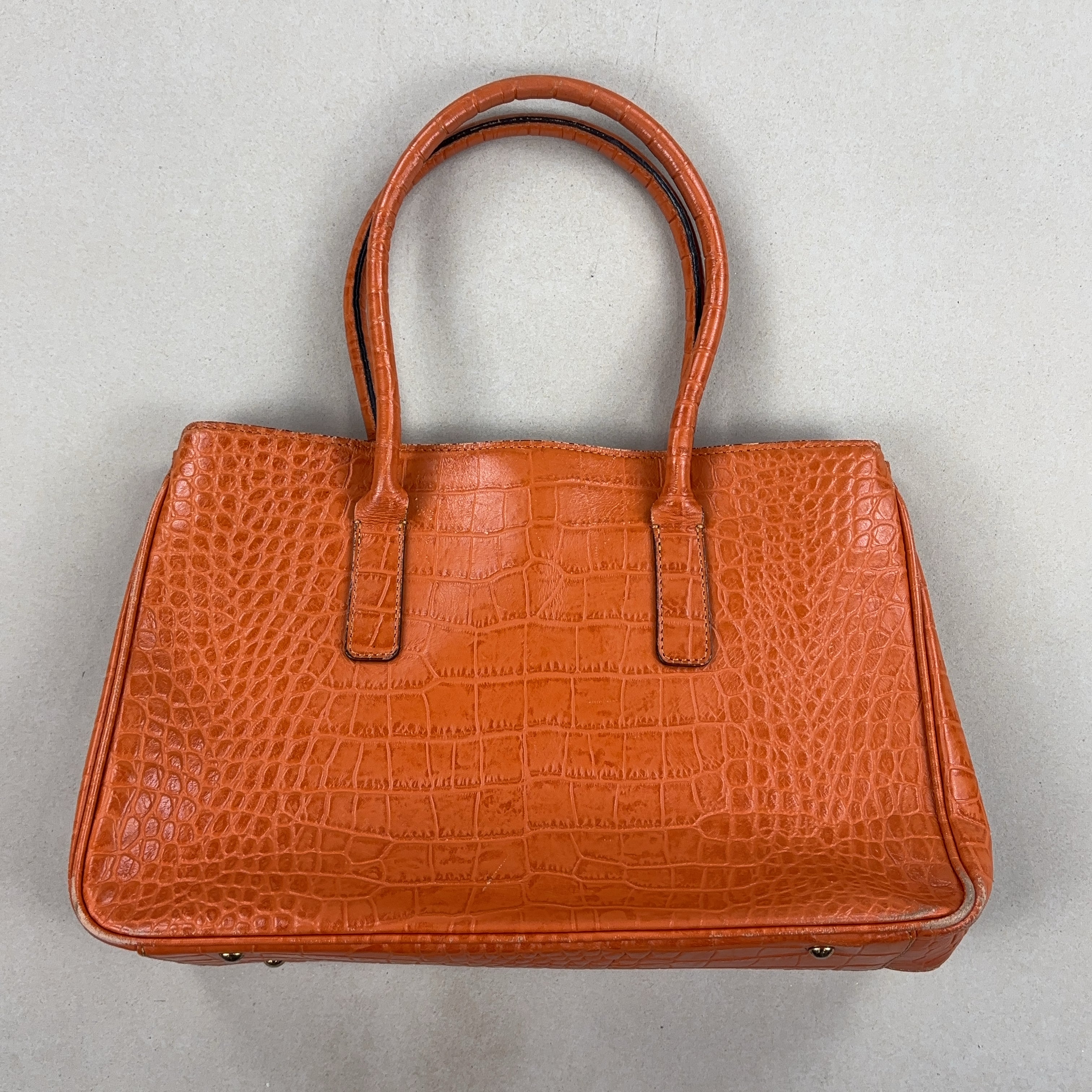 VINTAGE HANDBAG - MEDIUM