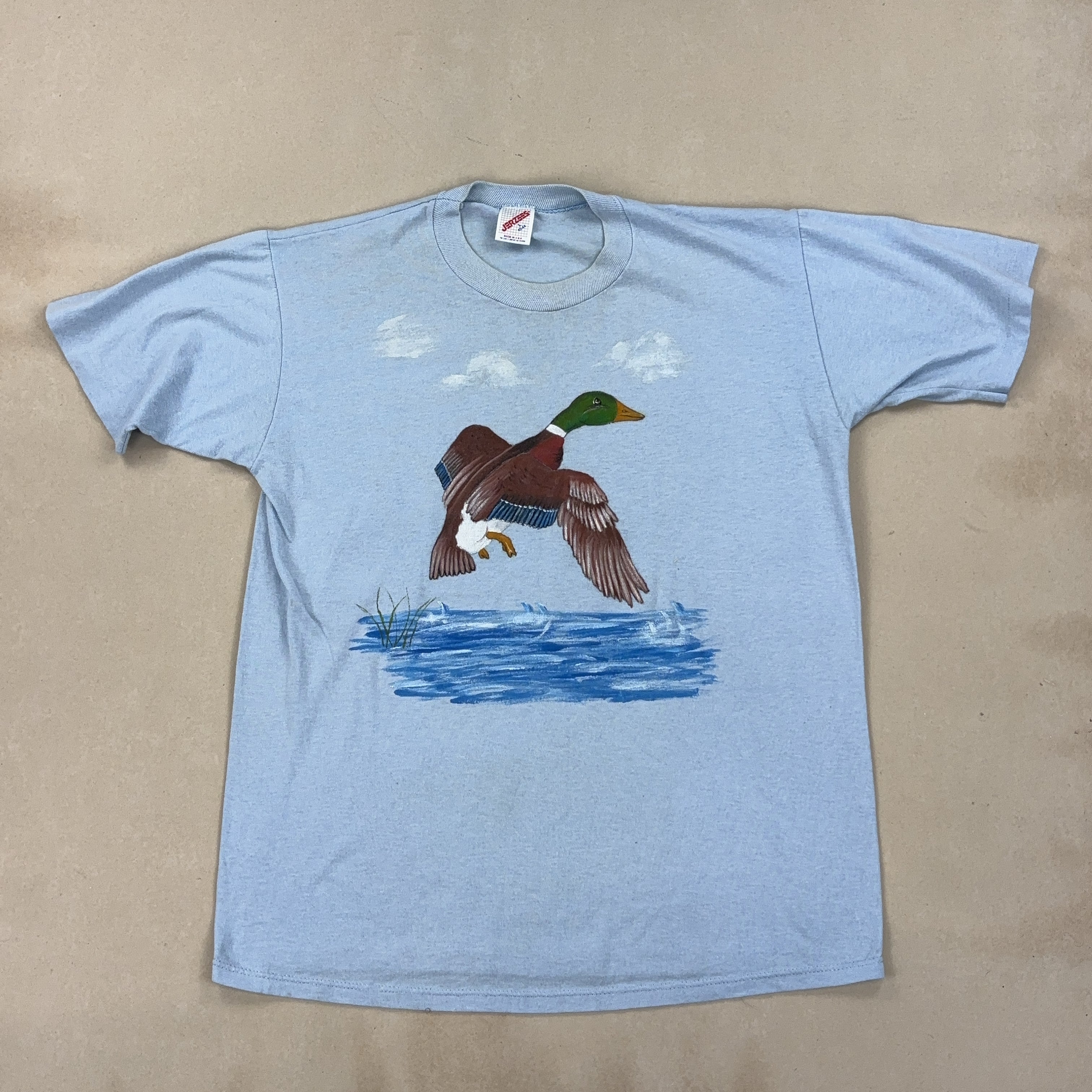 GRAPHIC TEE - MEDIUM