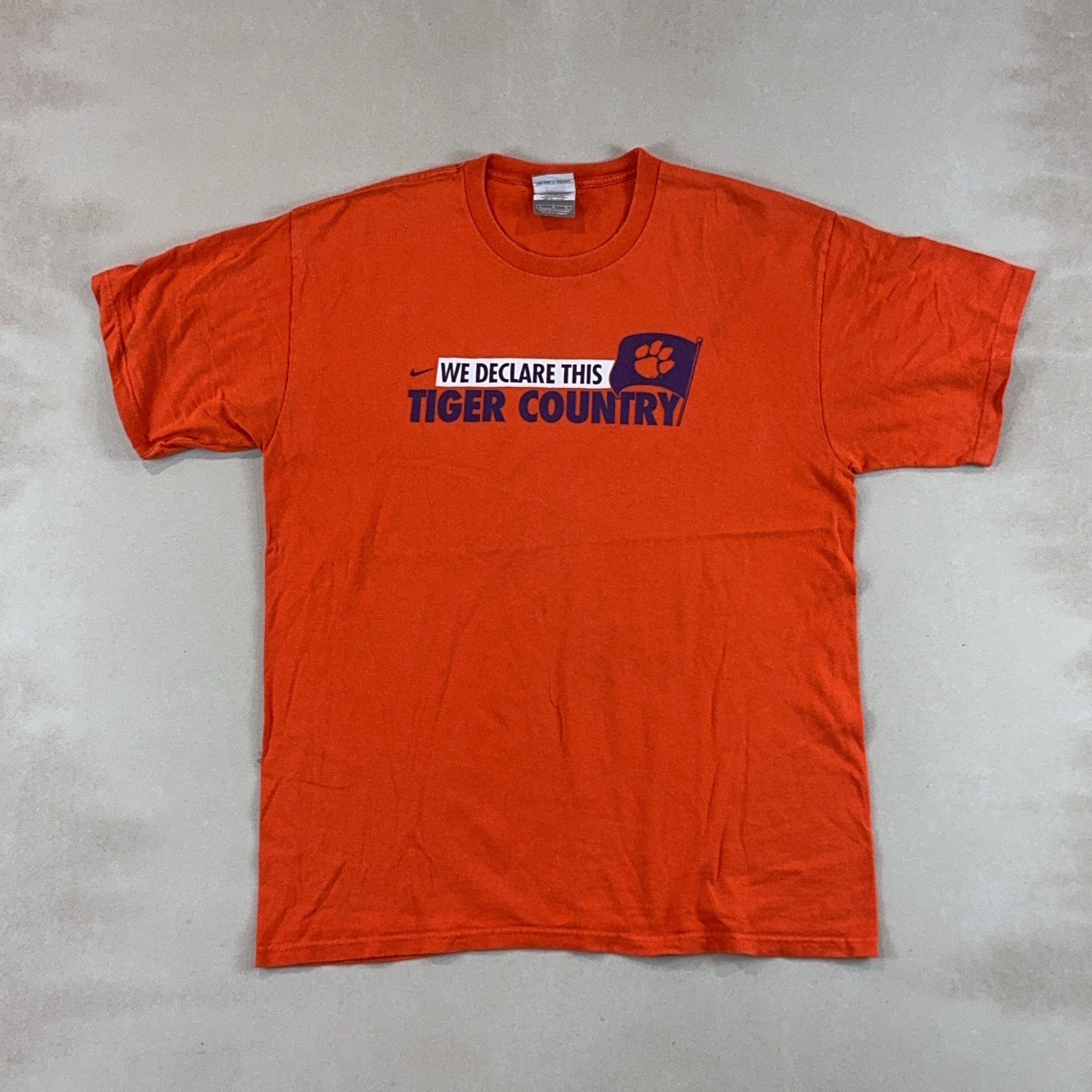 NIKE TIGER COUNTRY TEE - LARGE