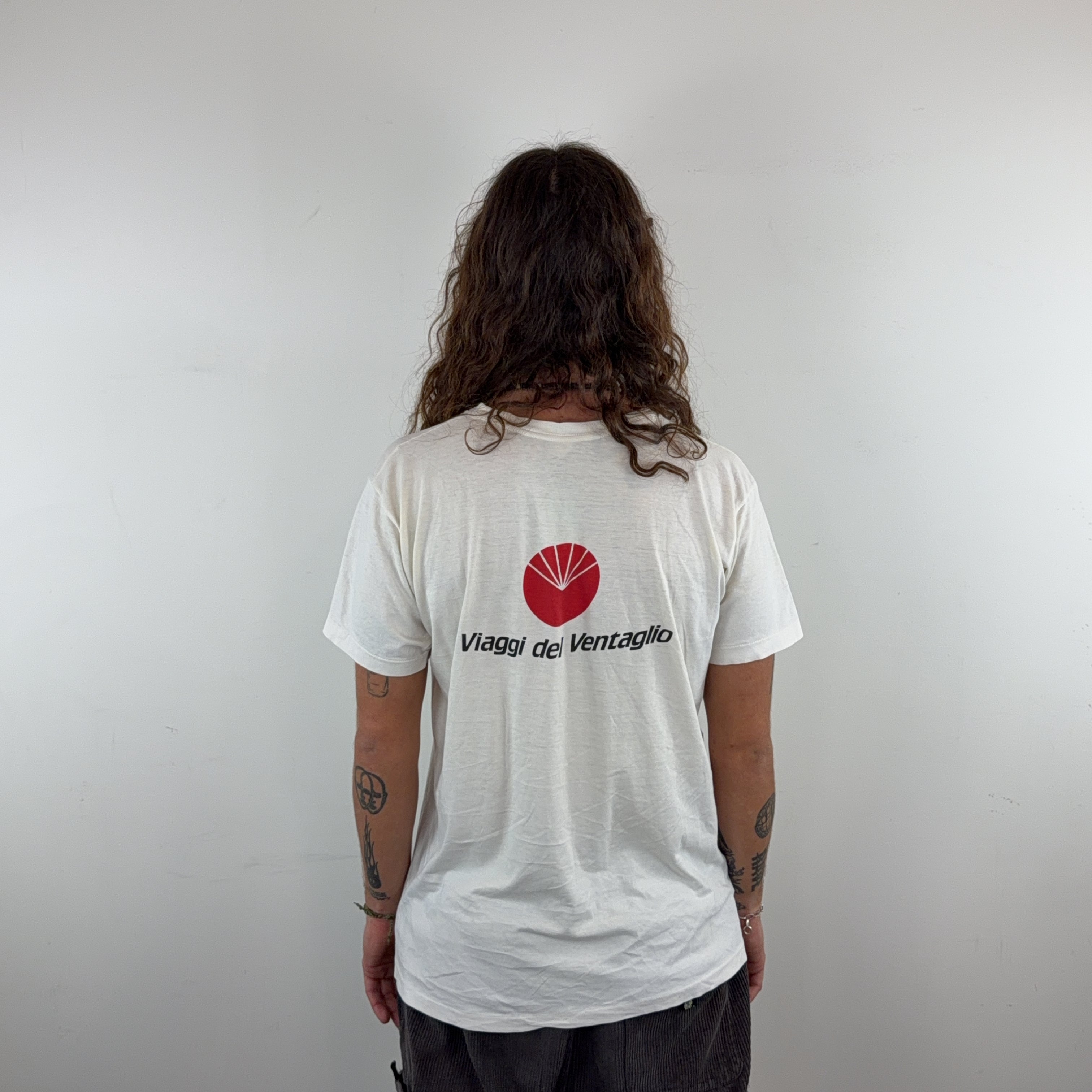 GRAPHIC TEE - MEDIUM