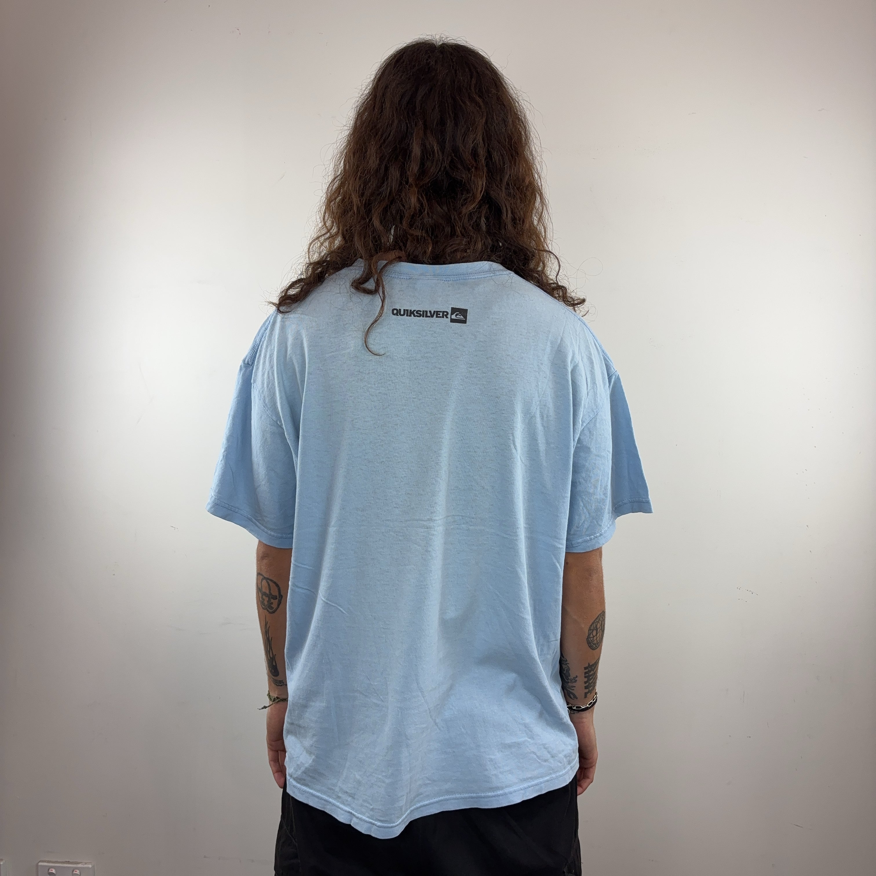QUIKSILVER TEE - LARGE