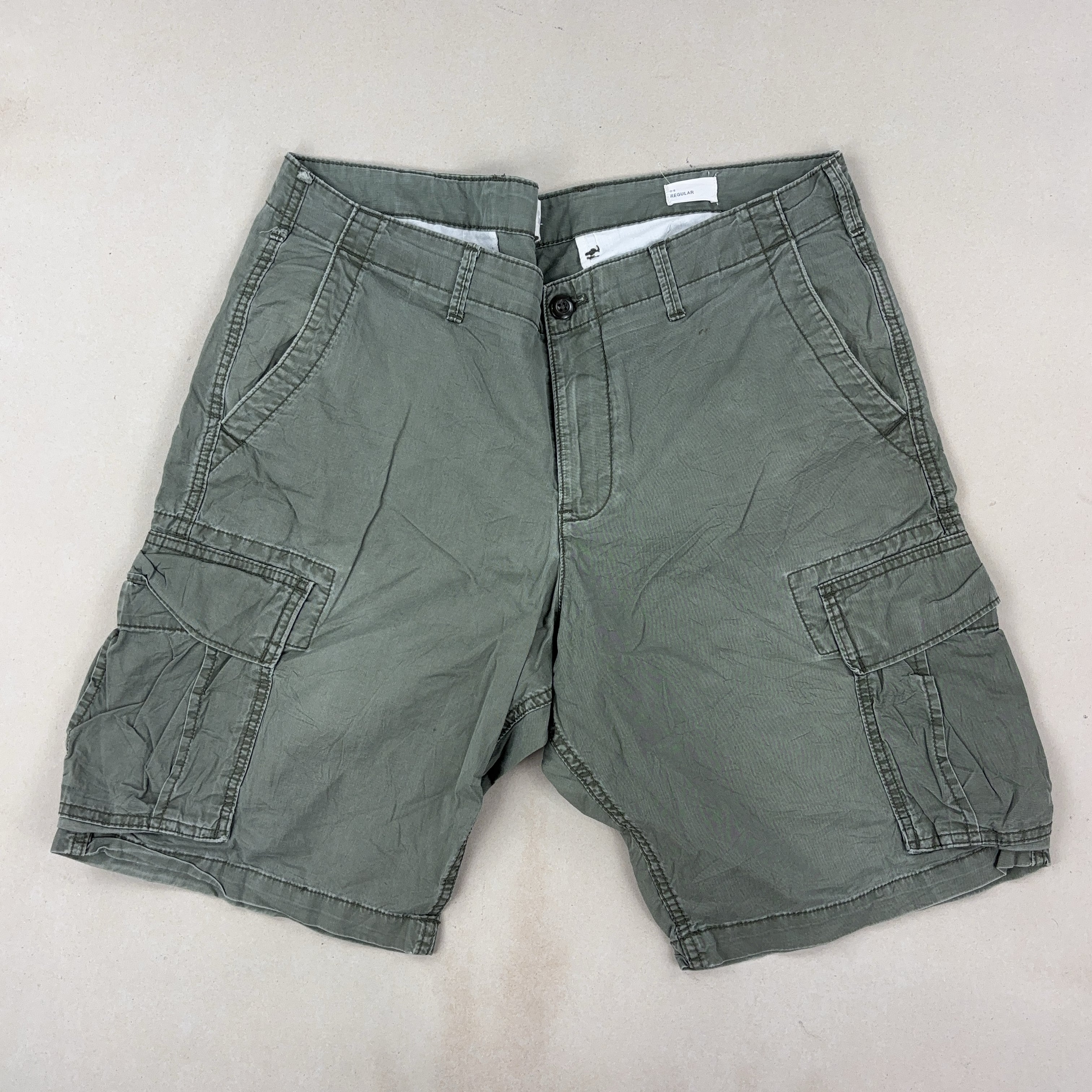 GAP SHORTS - X LARGE