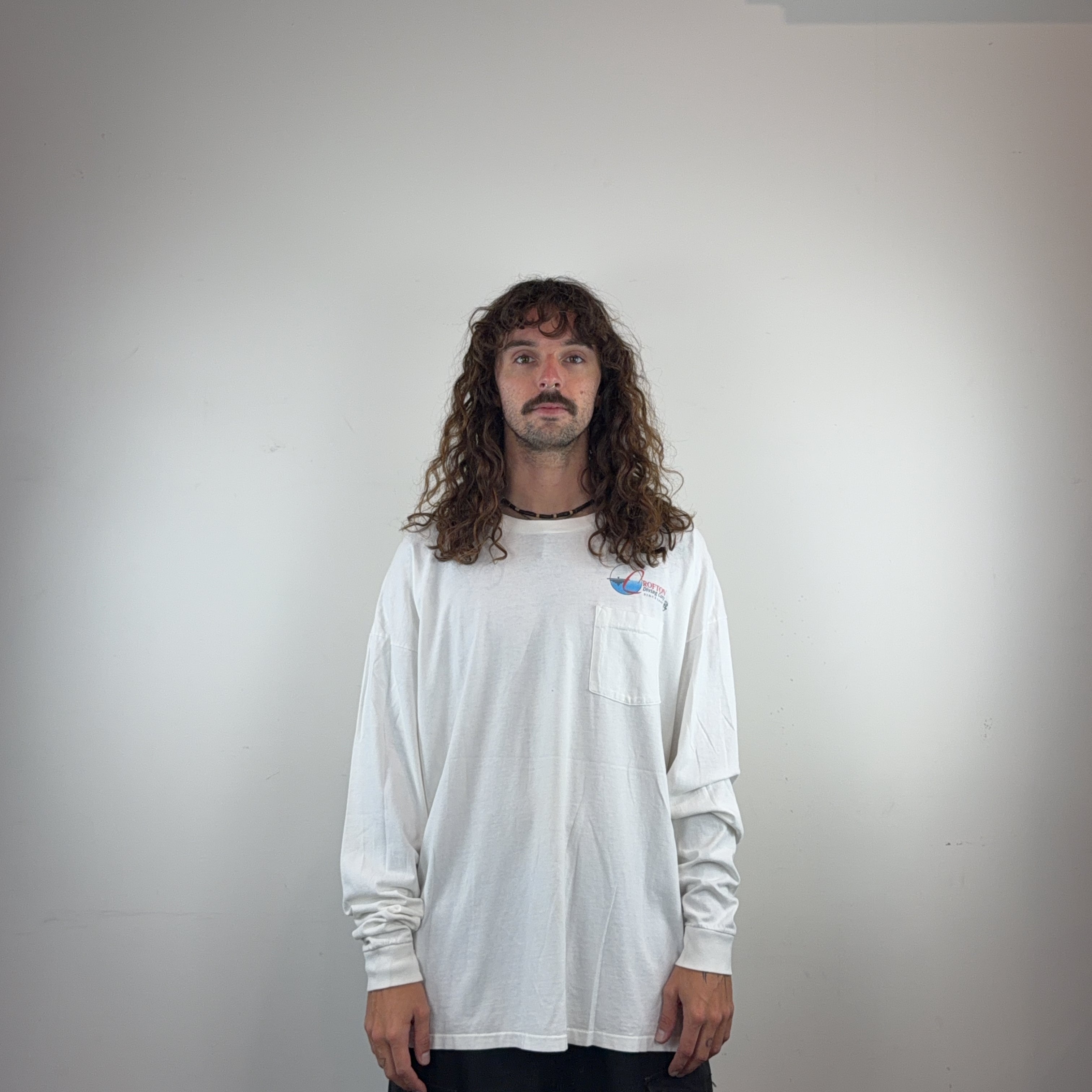 VINTAGE WHITE LONG SLEEVE - X LARGE