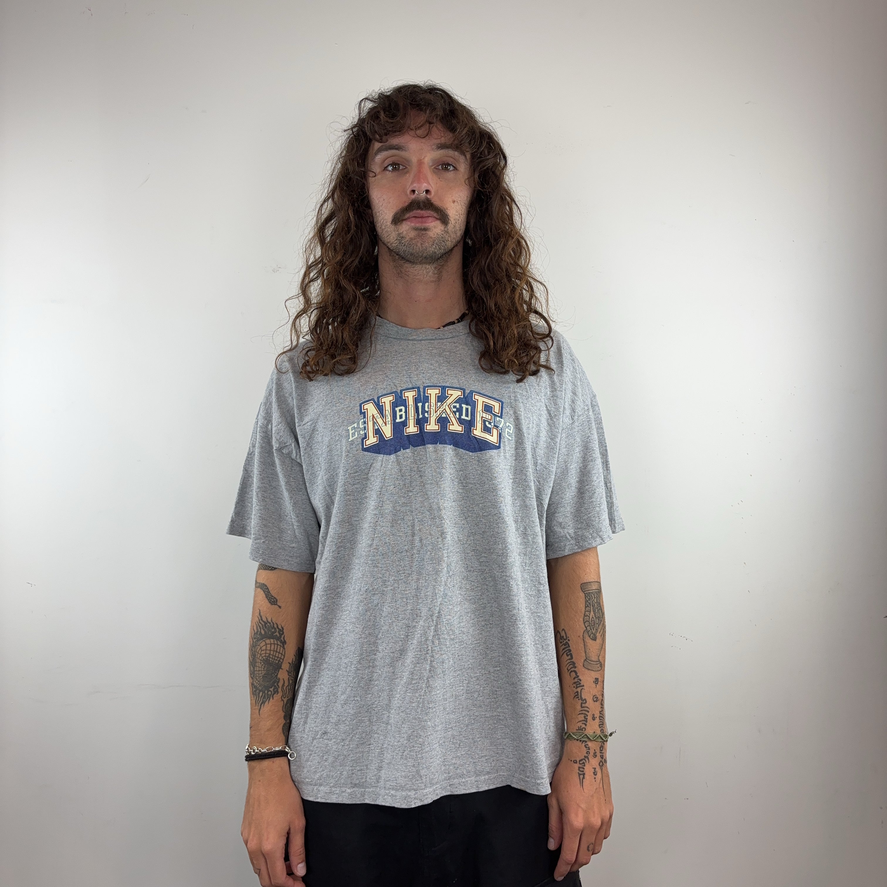 NIKE 'ESTABLISHED 1972' TEE - LARGE
