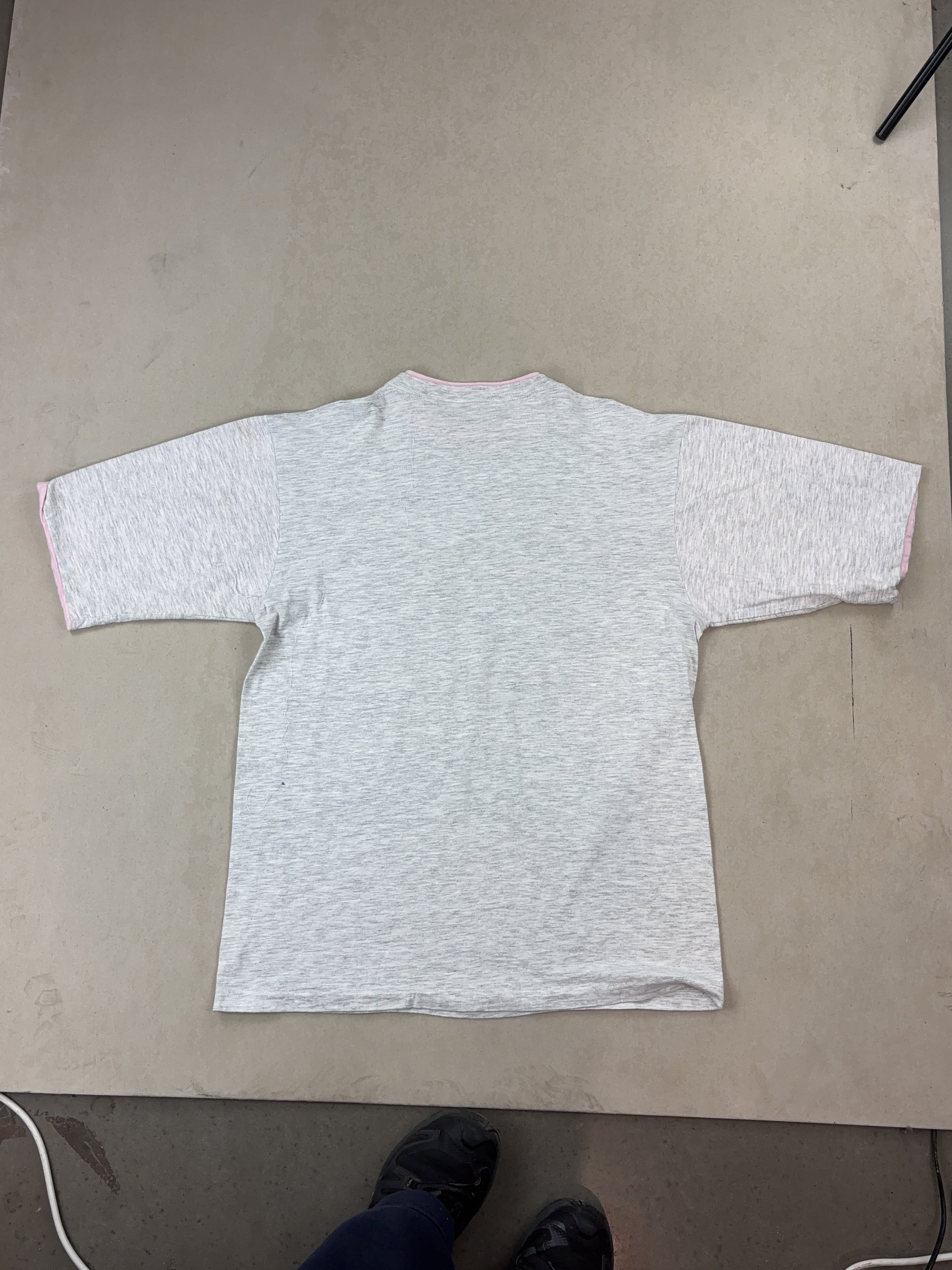 GRAPHIC 'HUMMINGBIRD' TEE - X LARGE