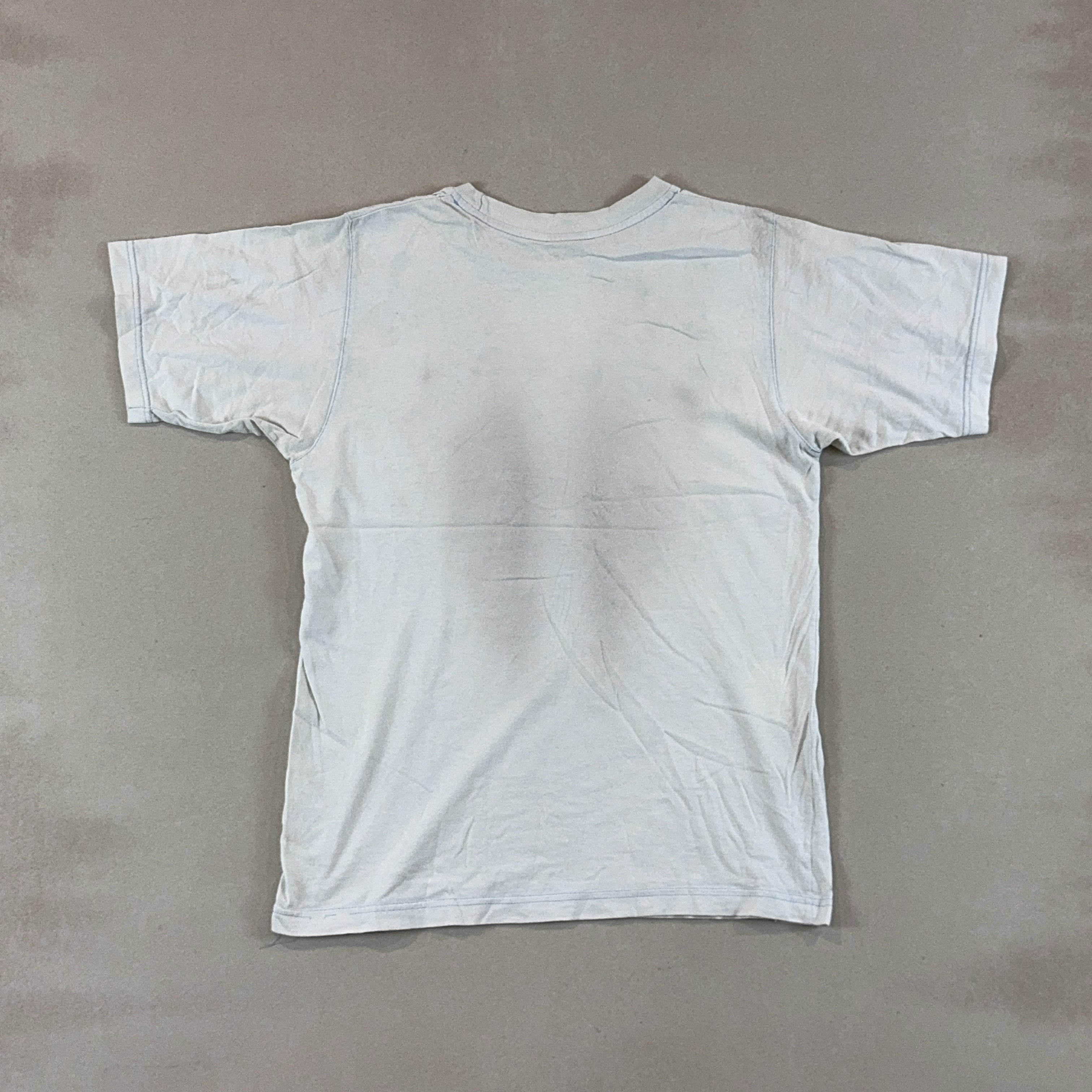 NIKE WHITE TEE - SMALL