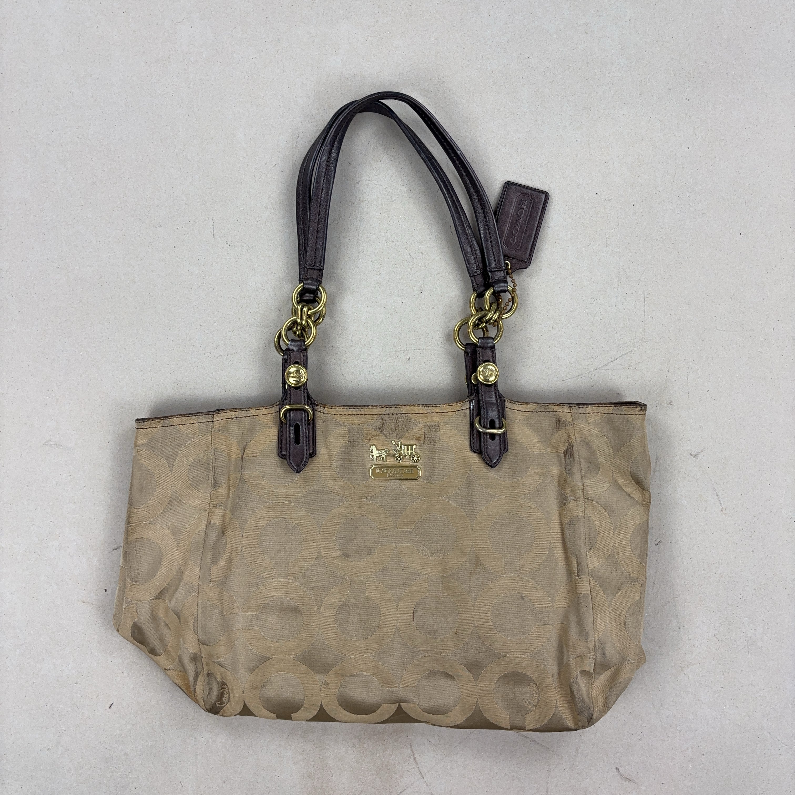 COACH HANDBAG - MEDIUM