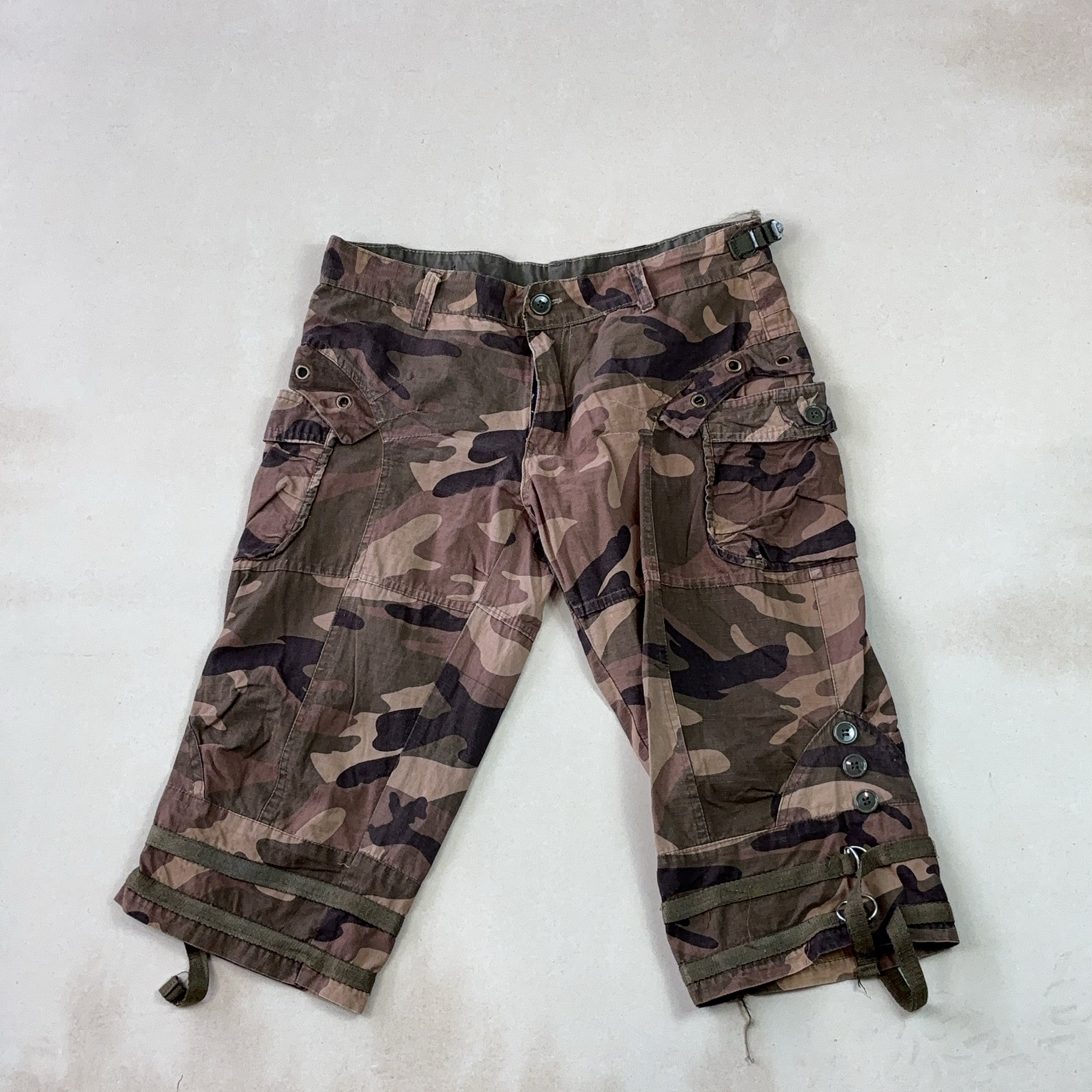 VINTAGE CAMO CAPRIS - LARGE