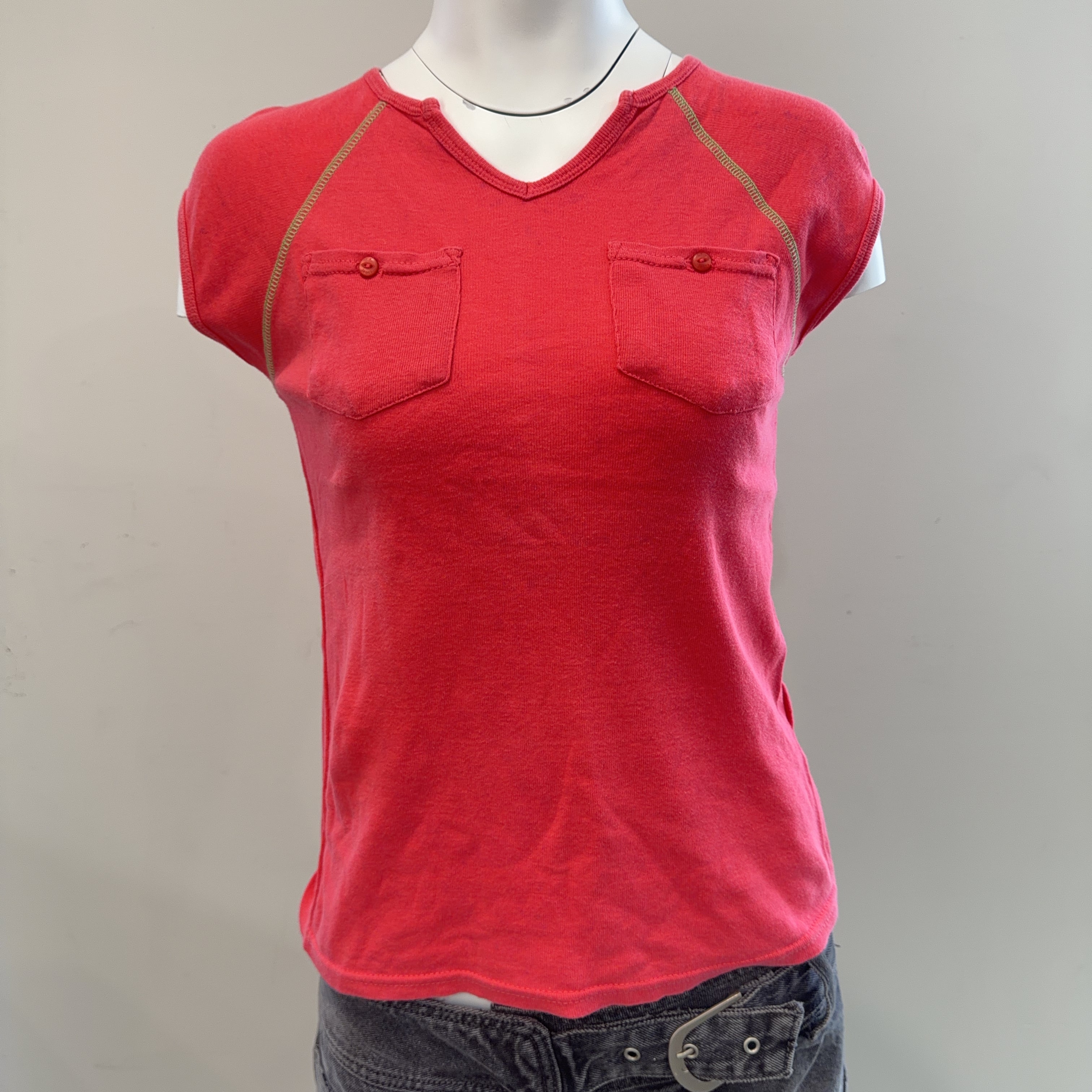 CALVIN KLEIN TEE - MEDIUM