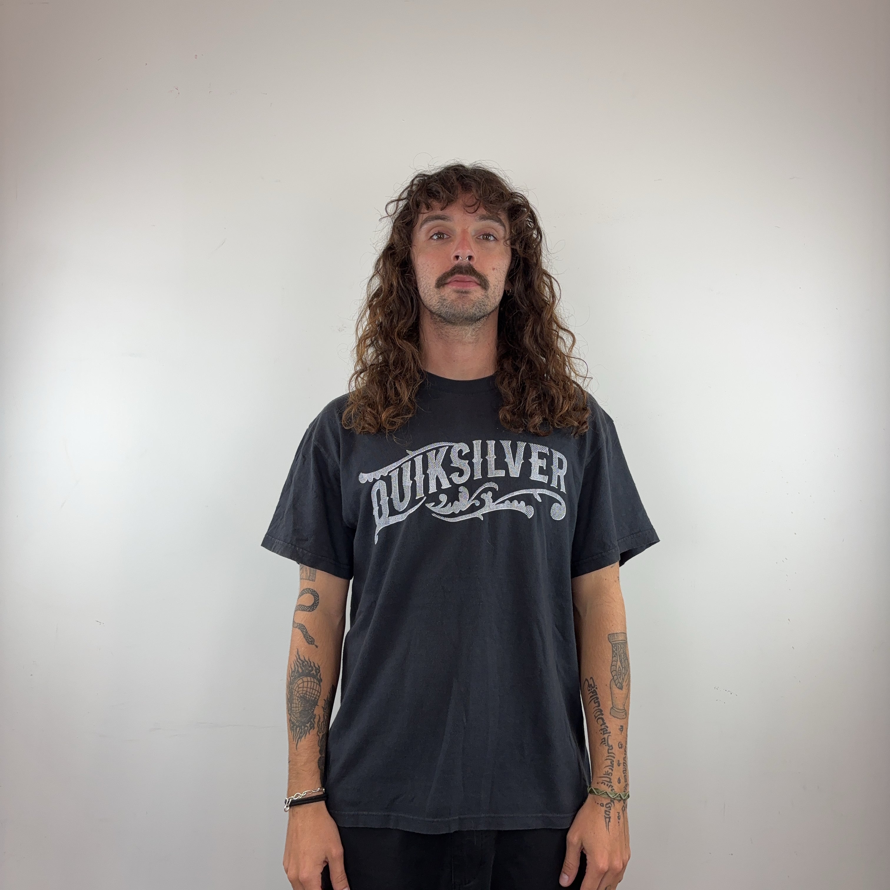 BLACK QUIKSILVER TEE - MEDIUM