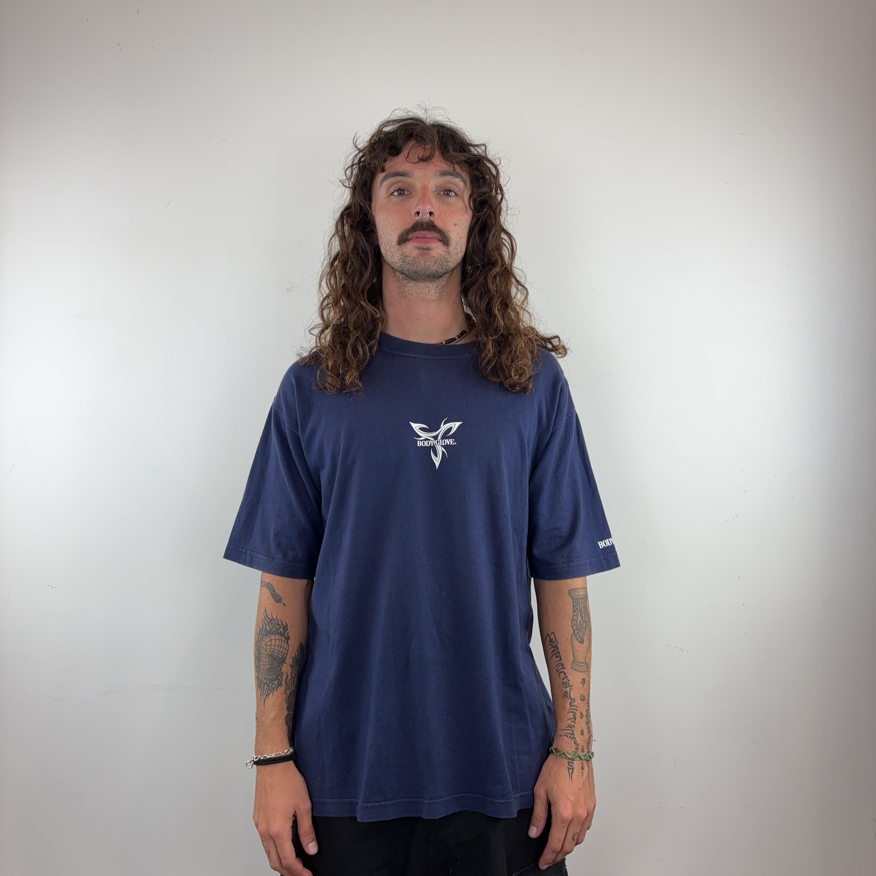 BODY GLOVE TEE - LARGE