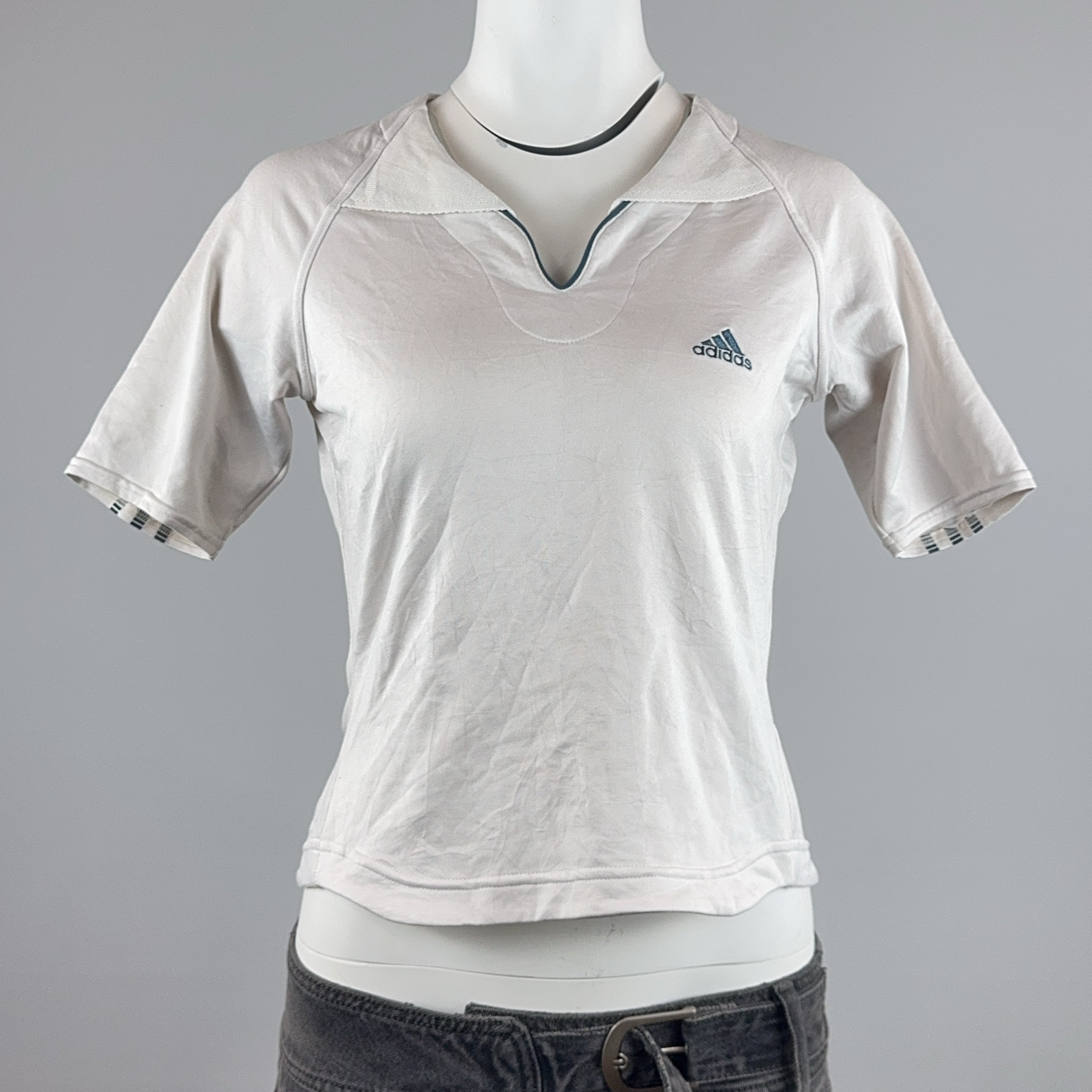 ADIDAS TEE - SMALL