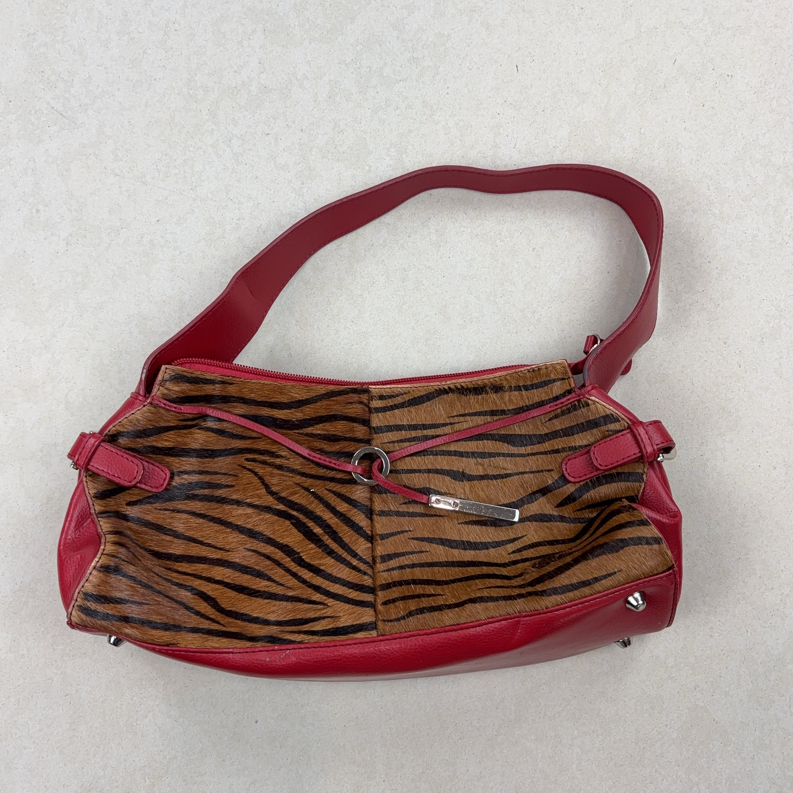 VINTAGE HANDBAG - SMALL