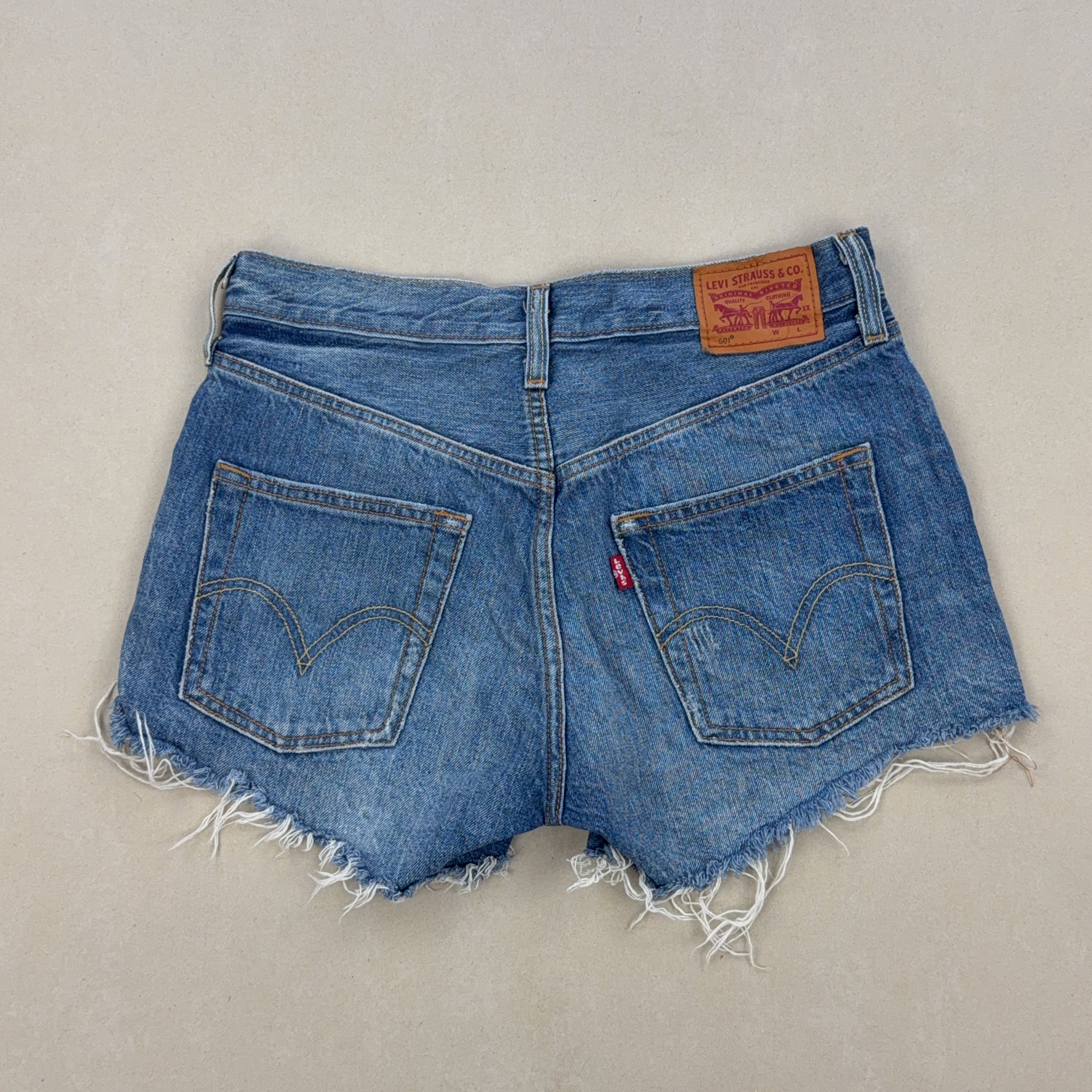 LEVI'S SHORTS - X SMALL