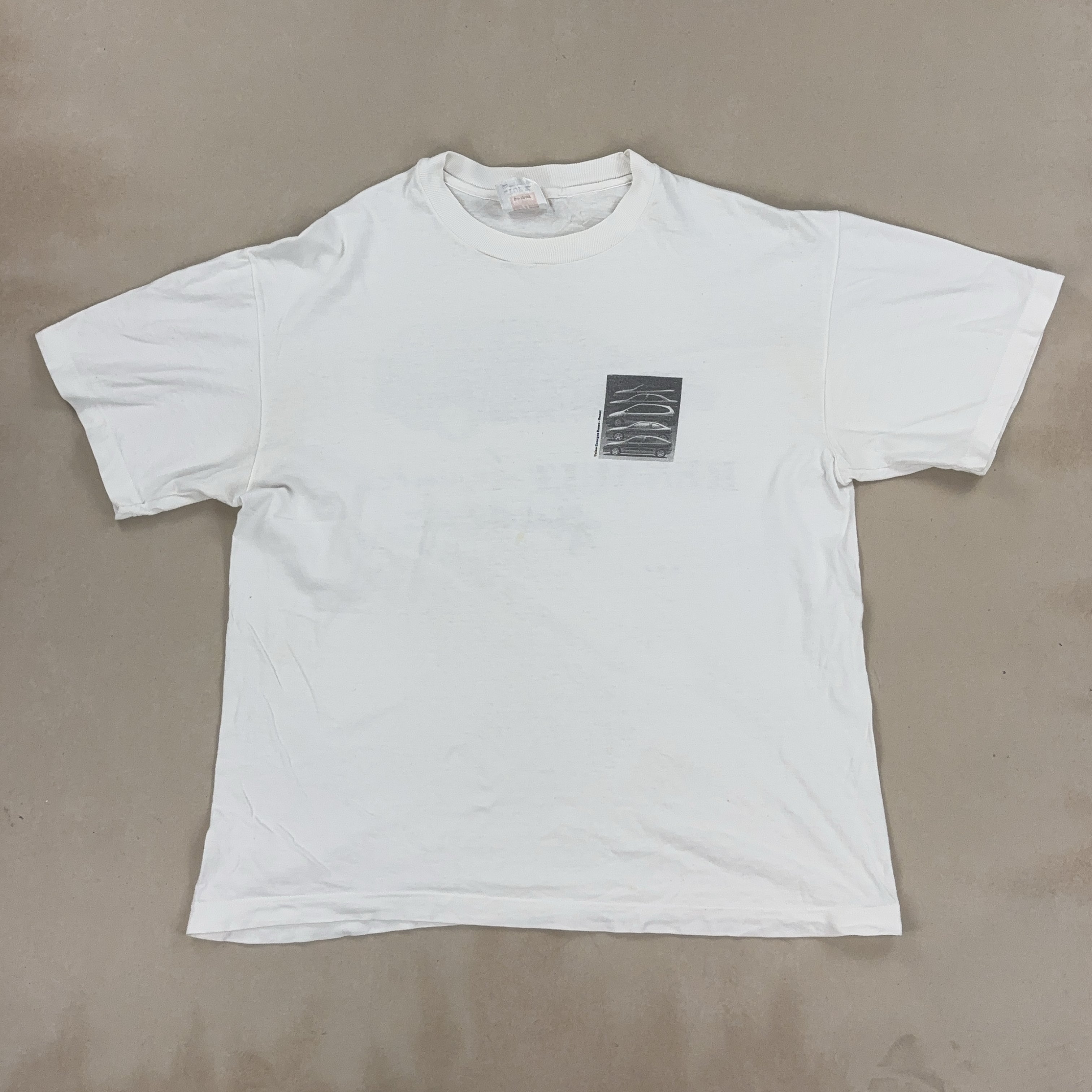 GRAPHIC TEE - MEDIUM