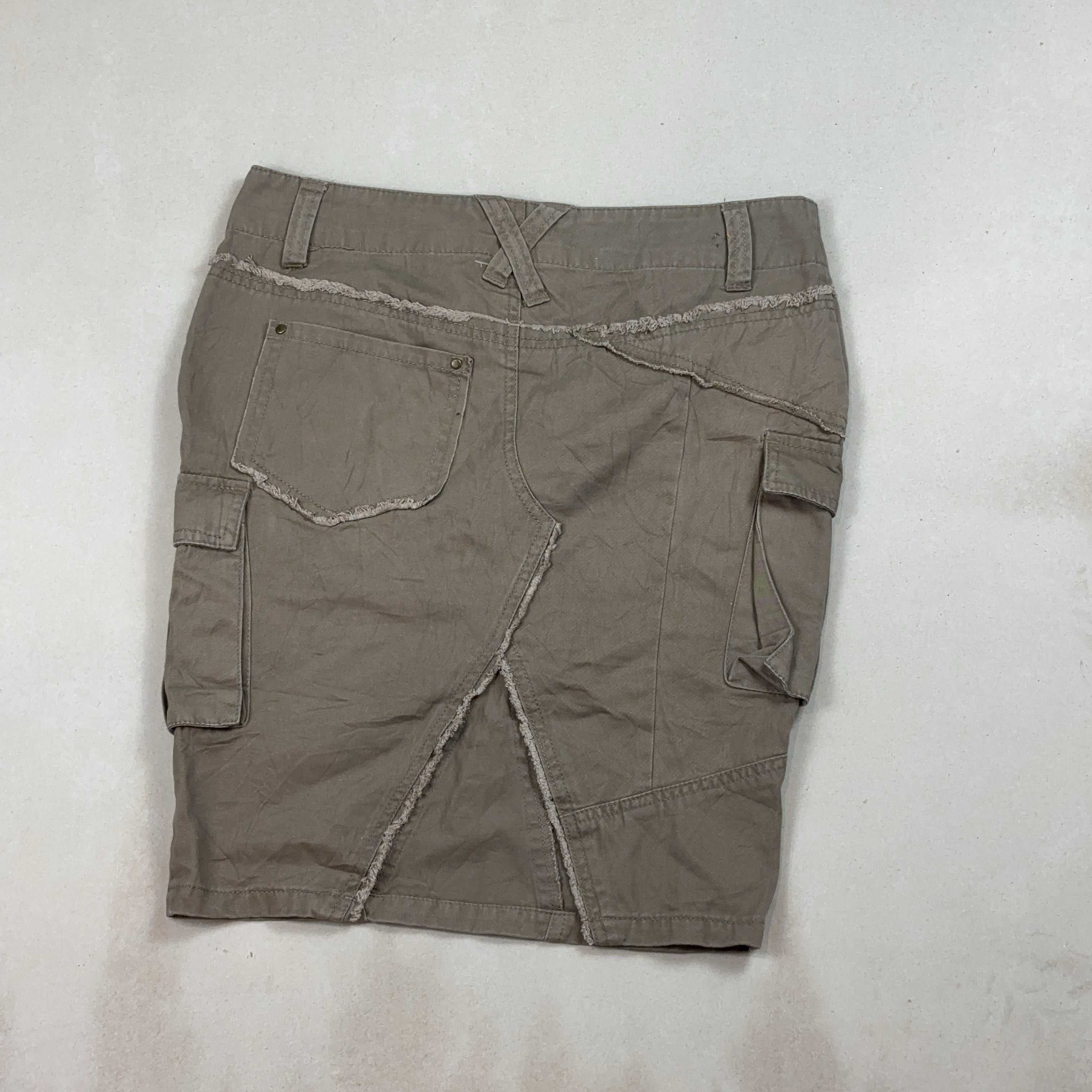 VINTAGE SKIRT - MEDIUM