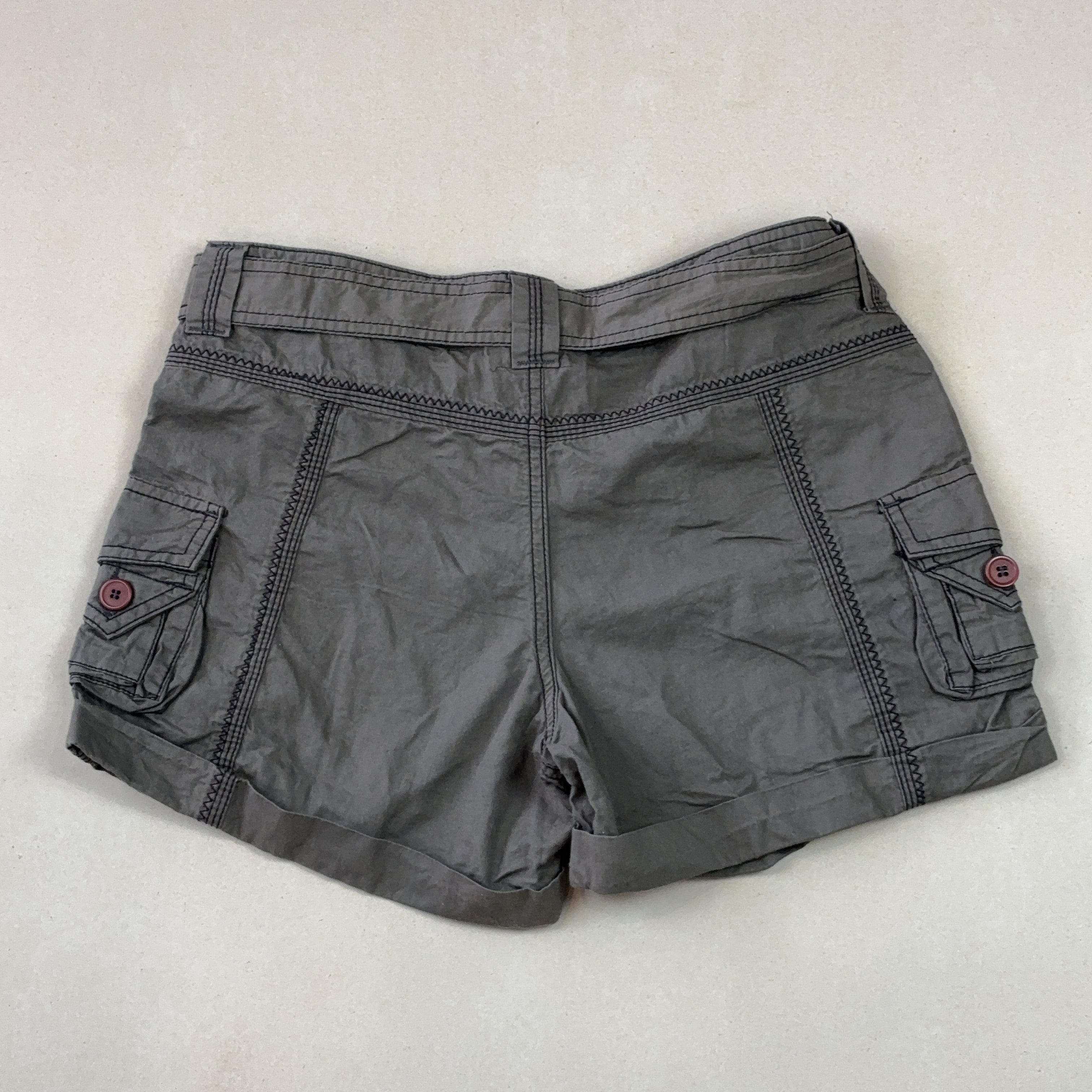 ABERCROMBIE & FITCH SHORTS - MEDIUM