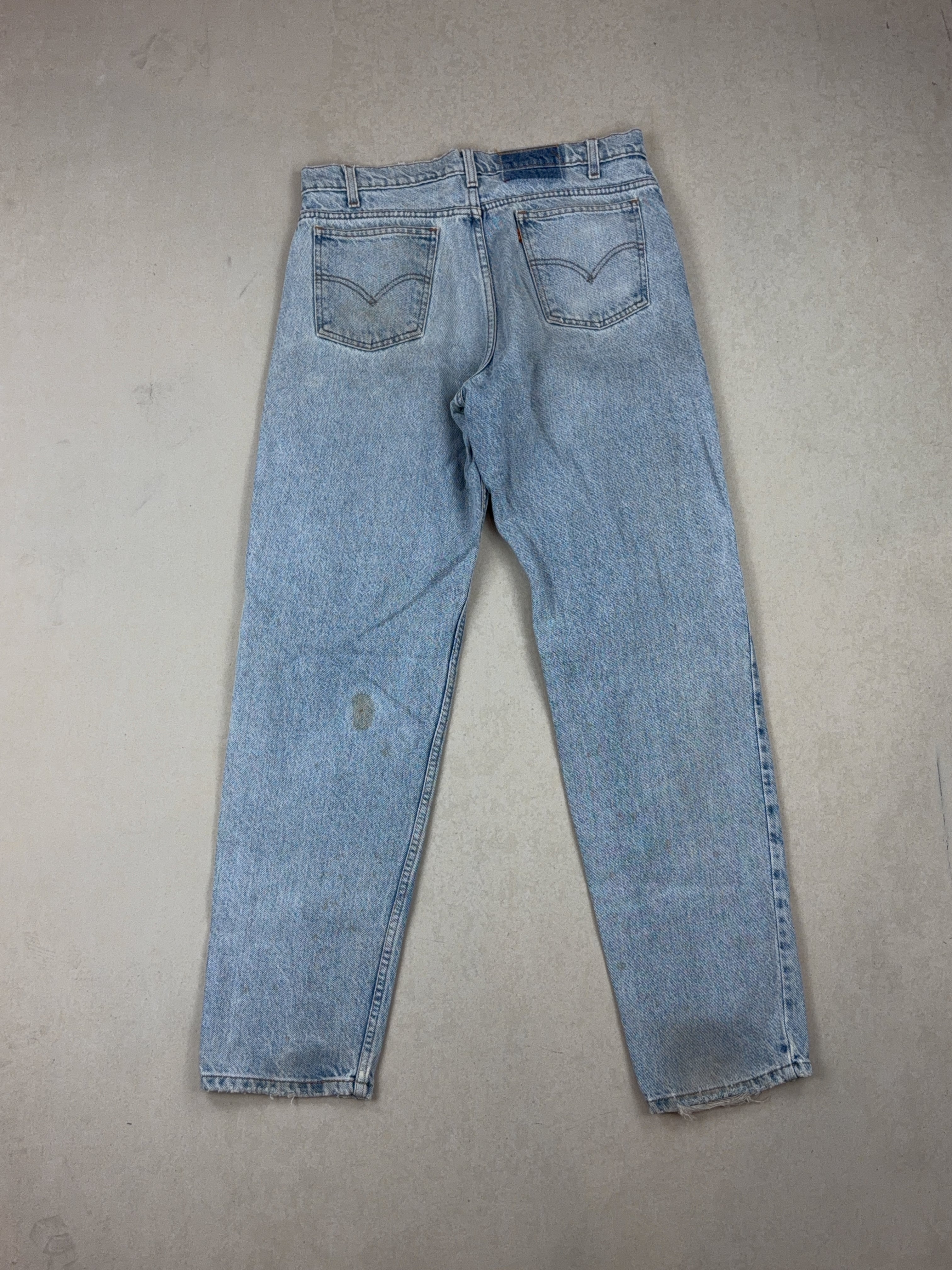 LEVI'S JEANS - MEDIUM