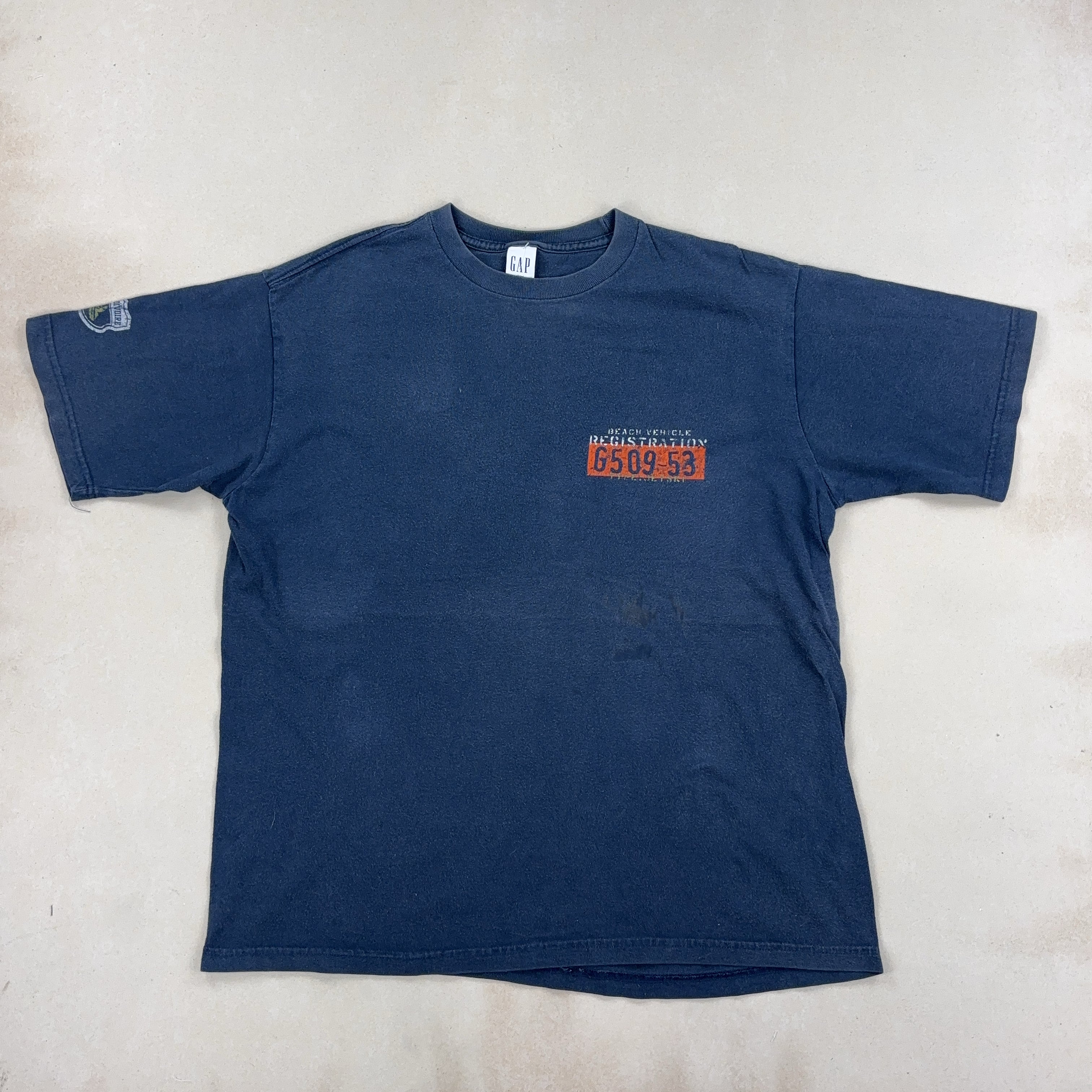 GAP TEE - MEDIUM