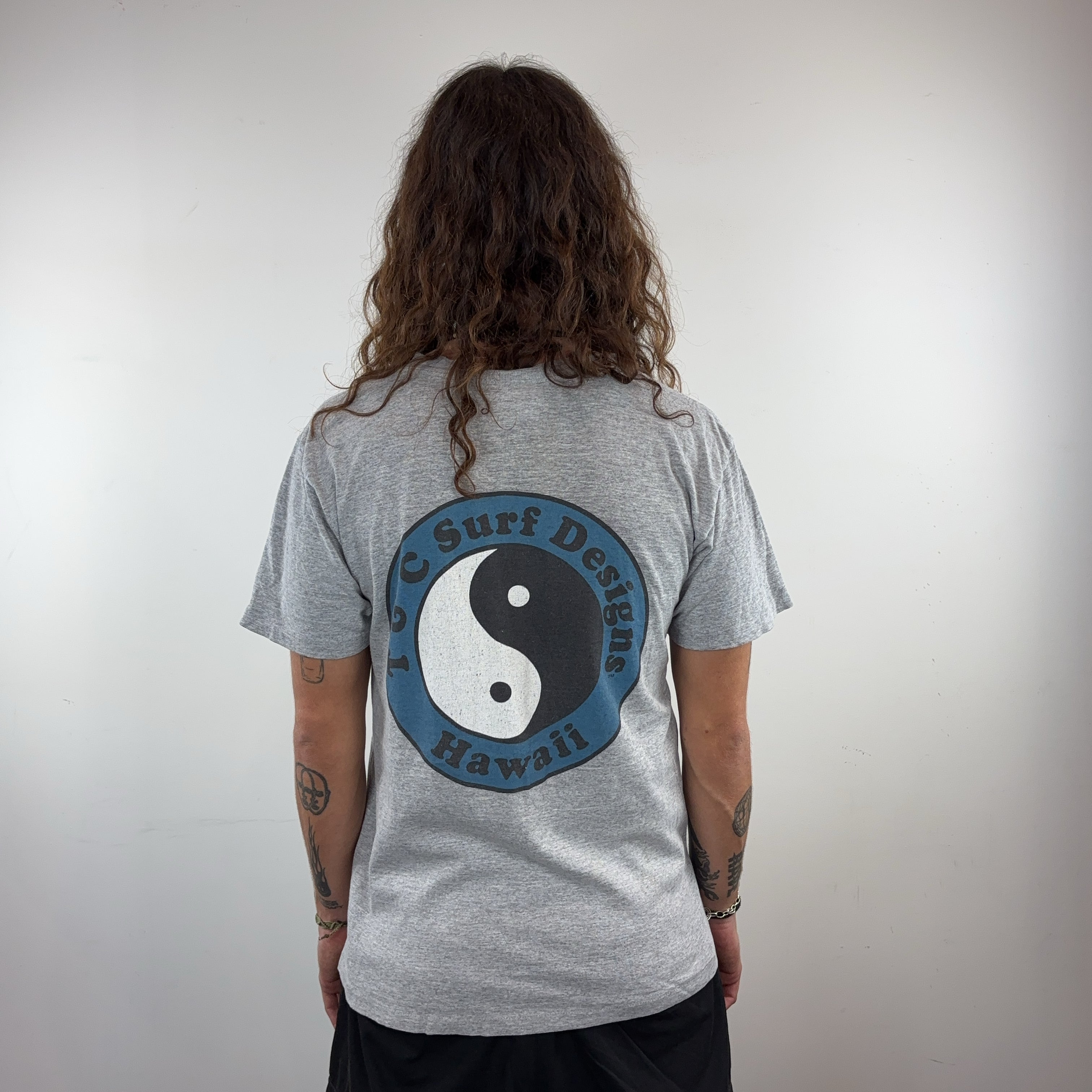 T&C SURF DESIGNS TEE - SMALL