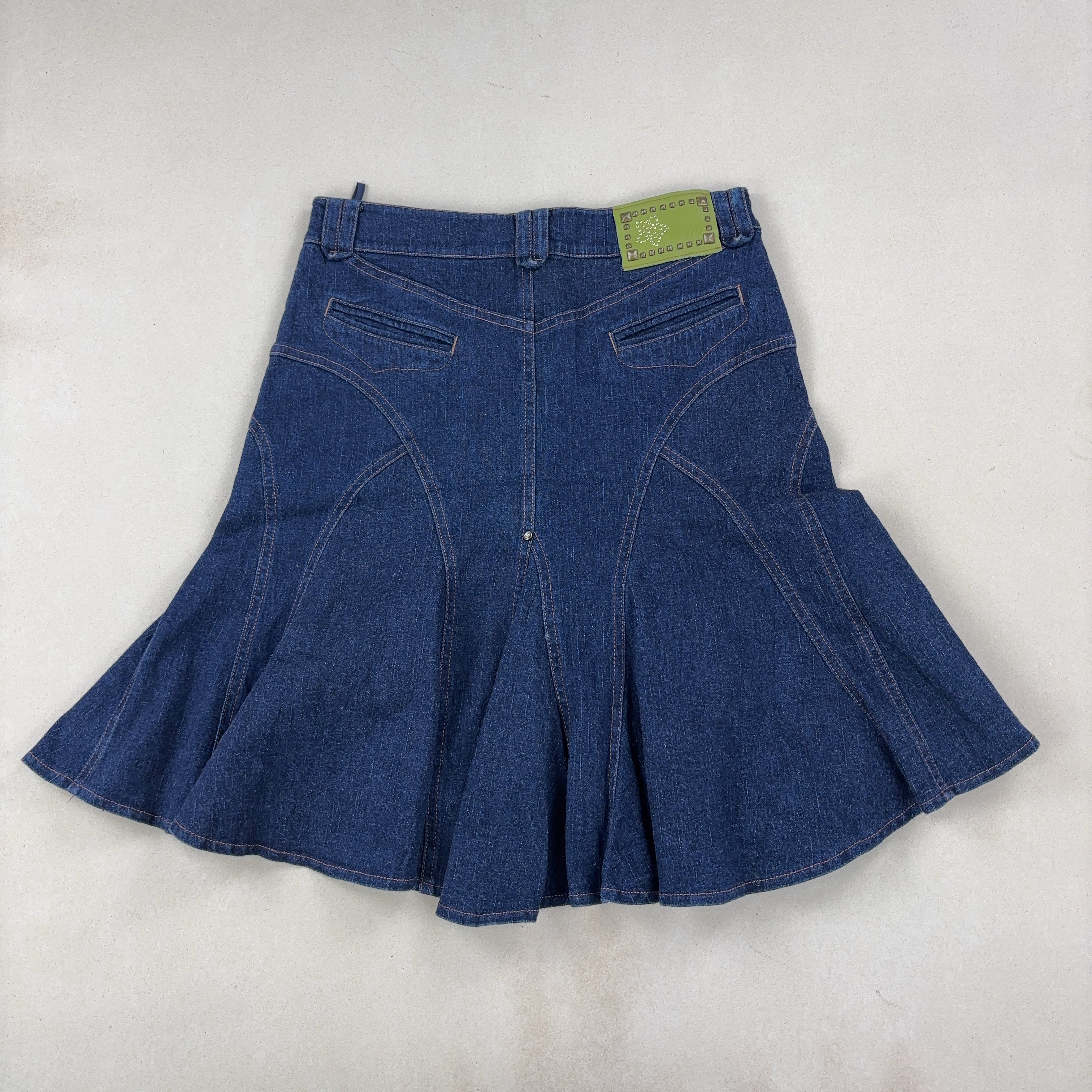VINTAGE DENIM SKIRT - MEDIUM
