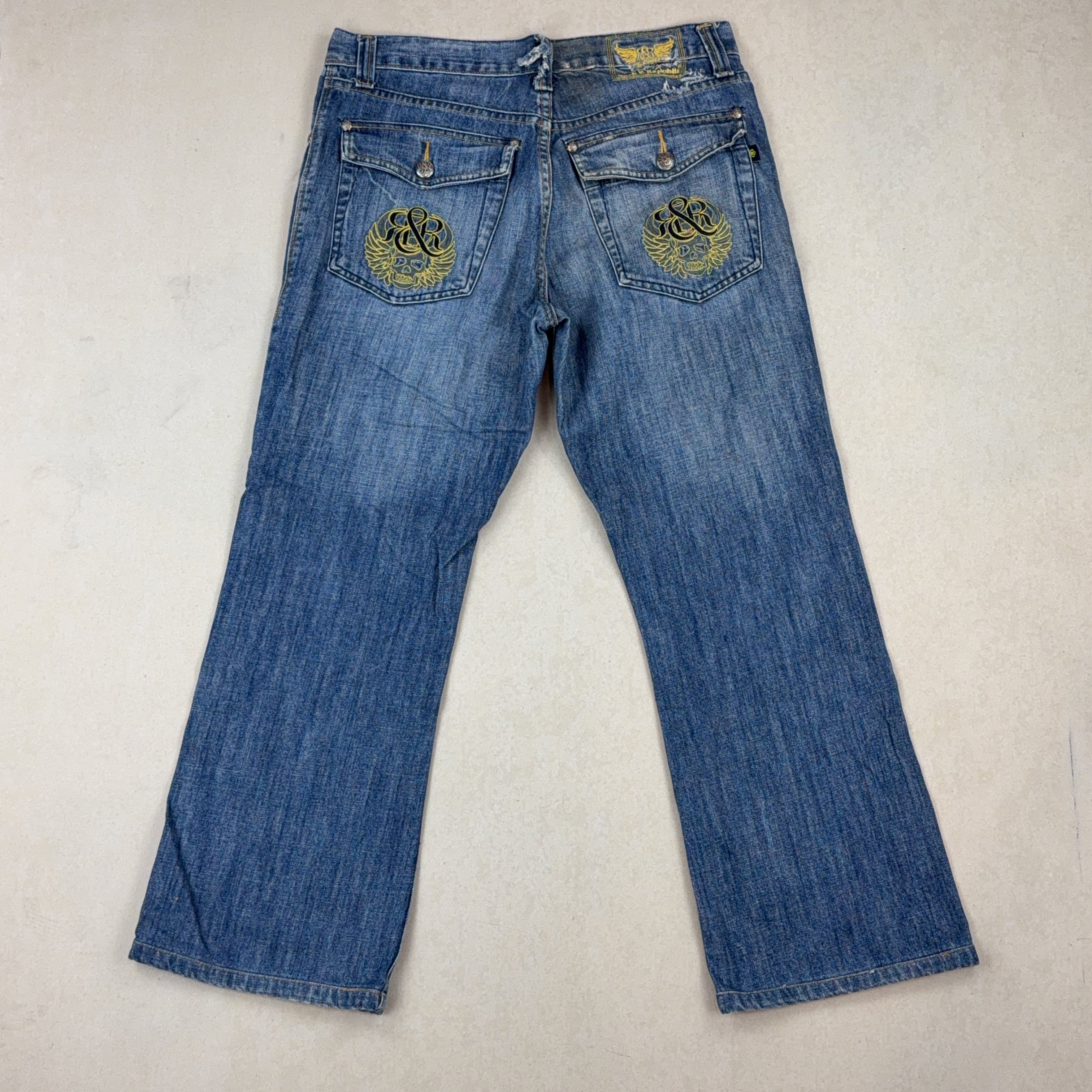 ROCK & REPUBLIC JEANS - MEDIUM