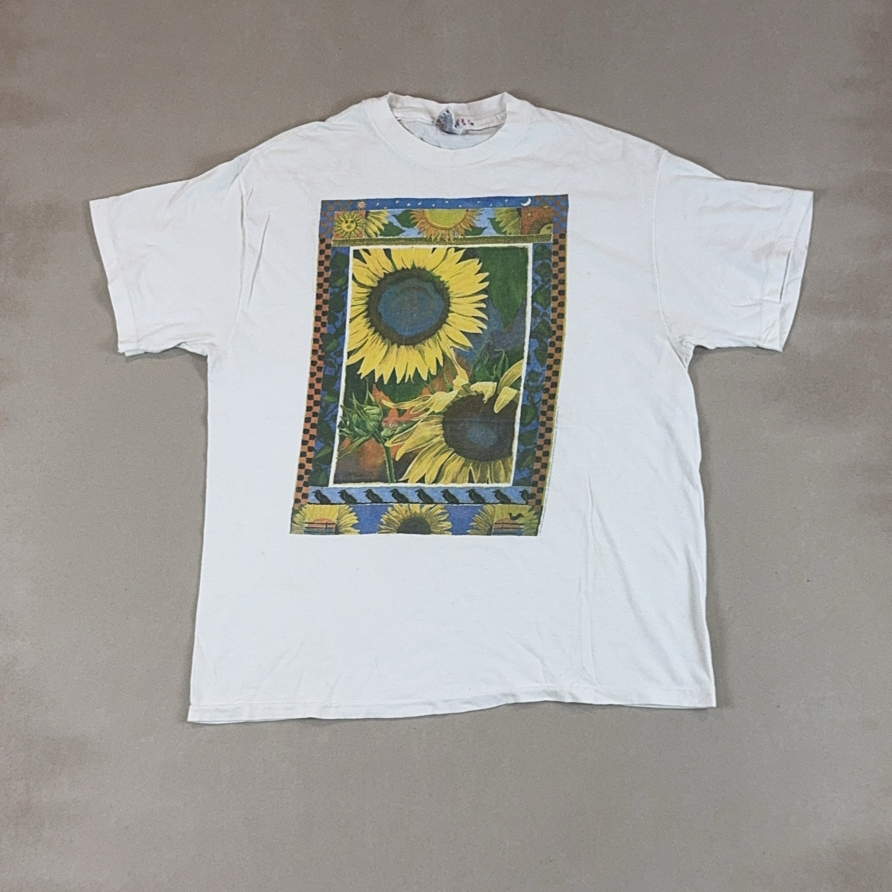 GRAPHIC TEE - X LARGE