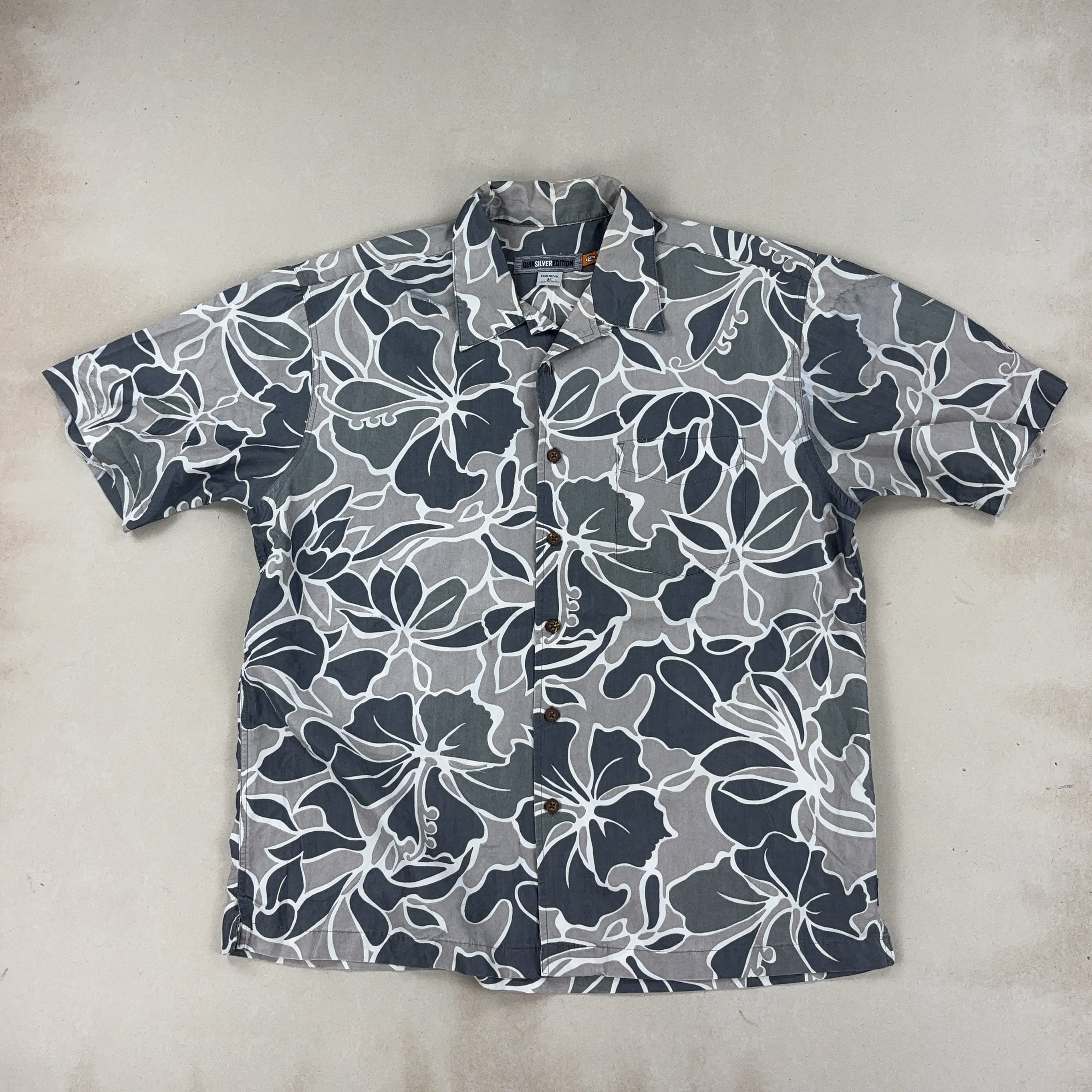QUIKSILVER SHIRT - MEDIUM